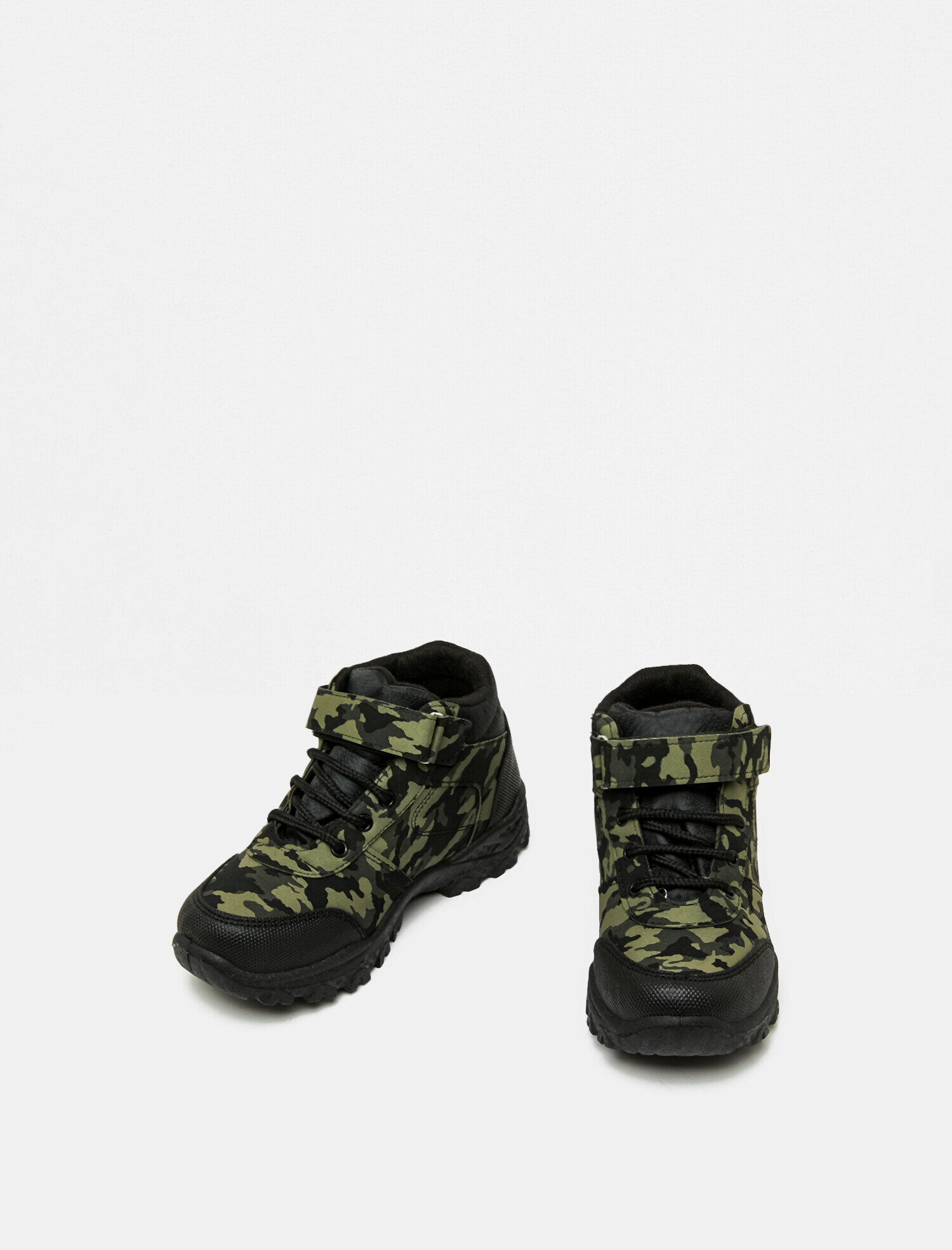  Erkek Çocuk Kamuflaj Desenli Bot