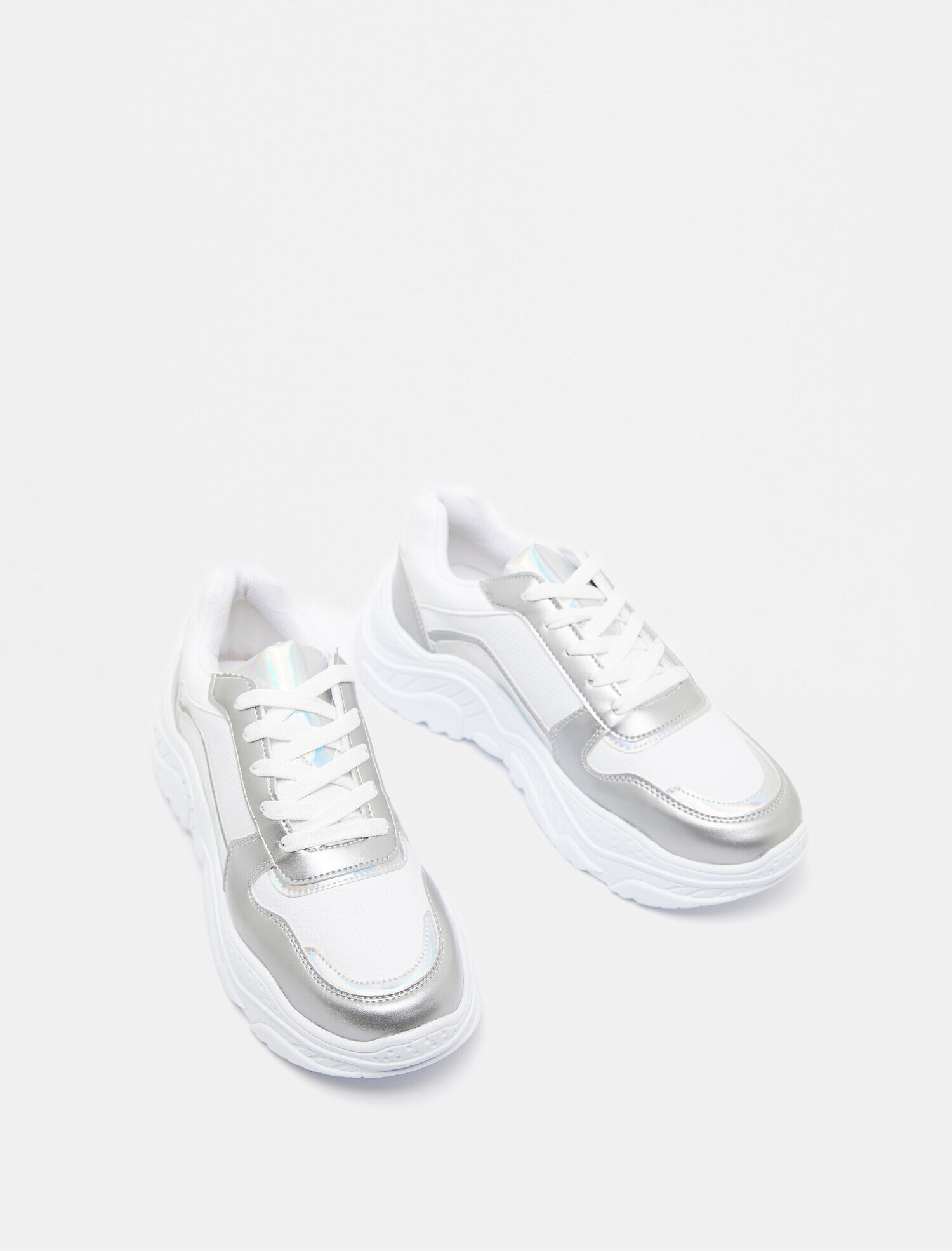  Kadın Bağcıklı Spor Ayakkabı