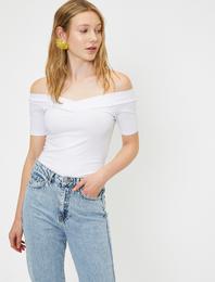 Omzu Açık Tişört