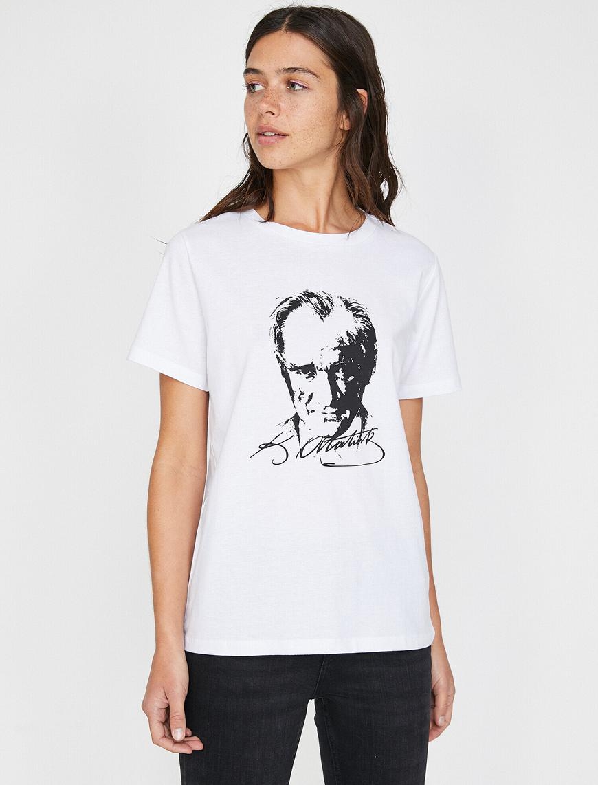   Atatürk Baskılı Tişört