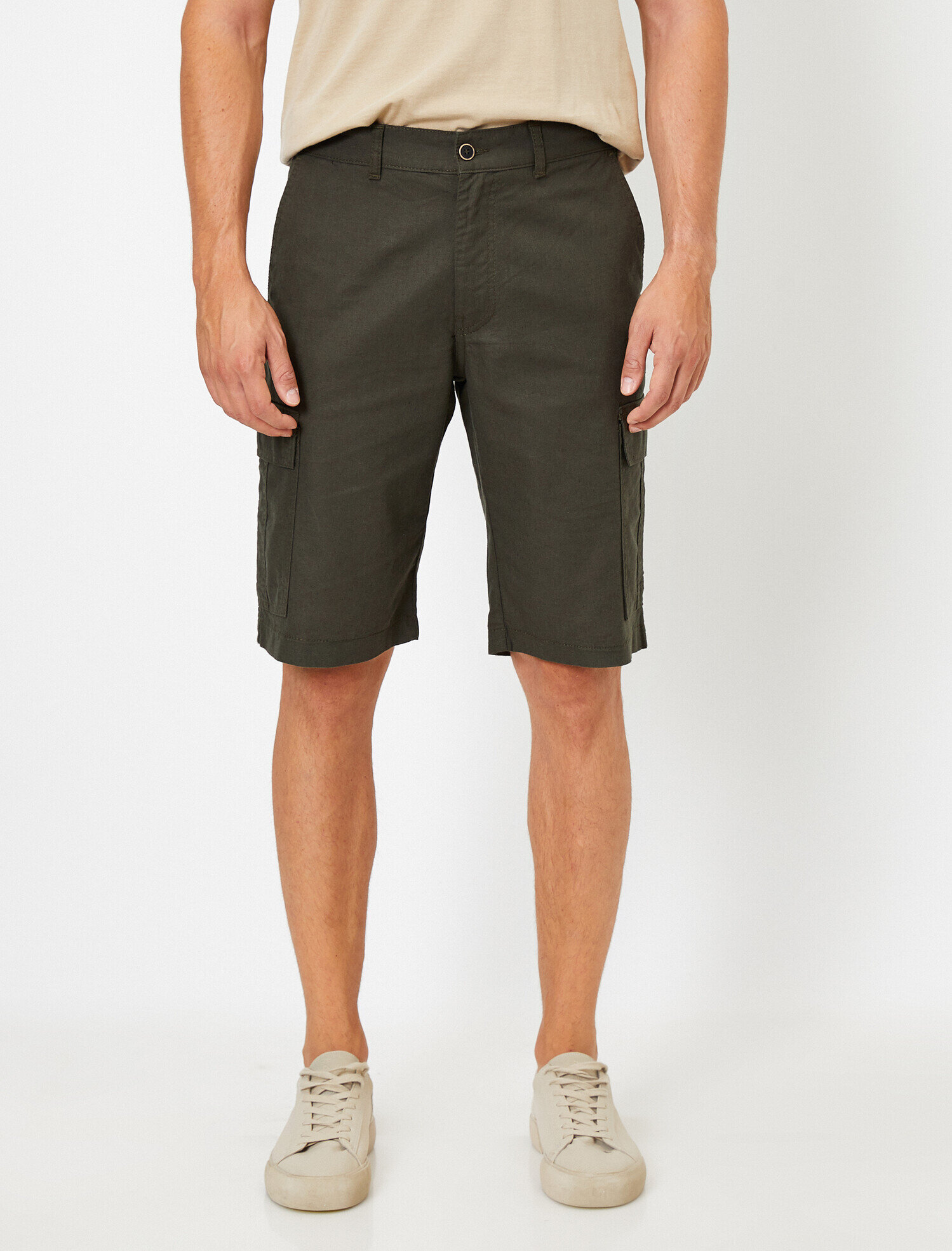 Cep Detaylı Basic Şort