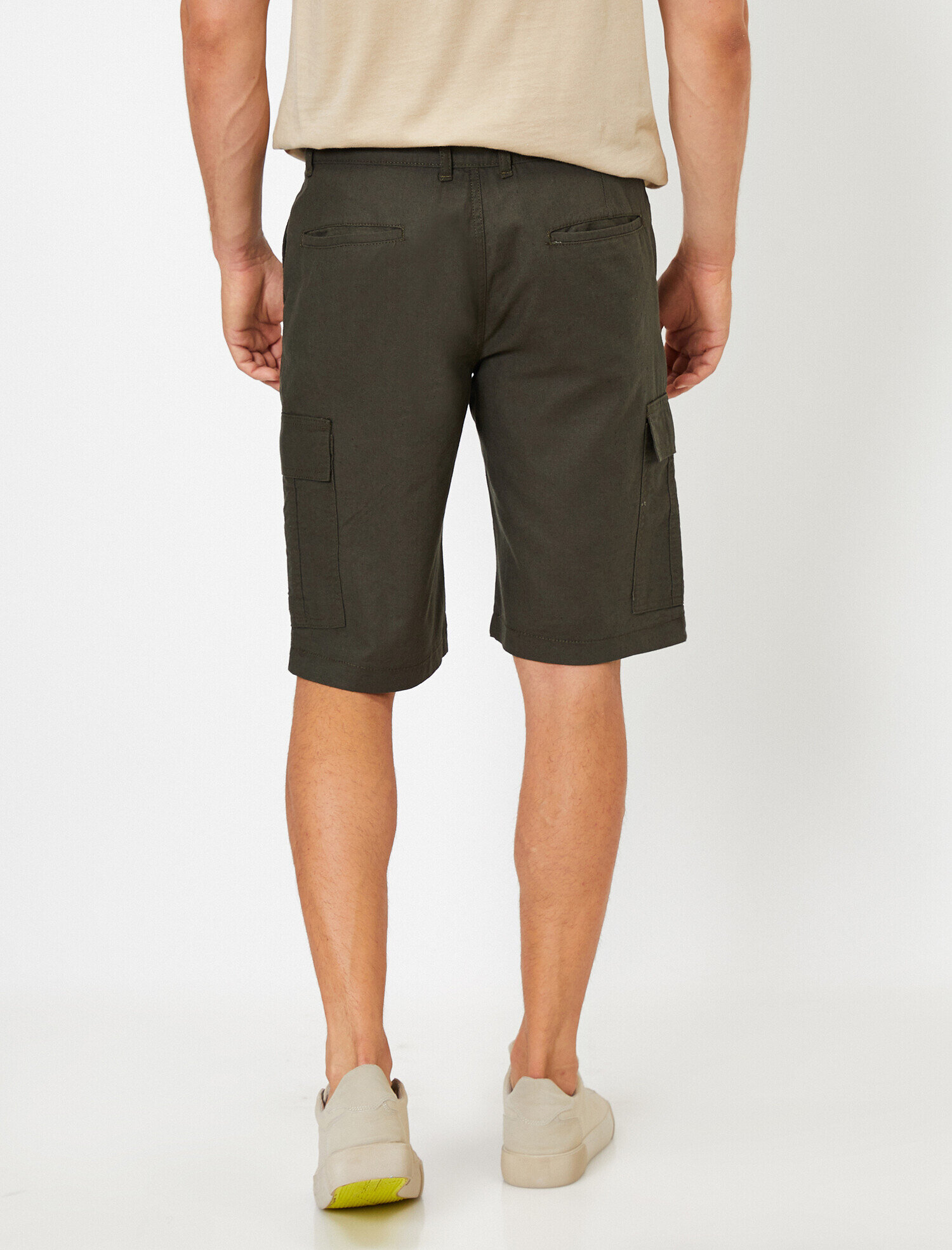 Cep Detaylı Basic Şort