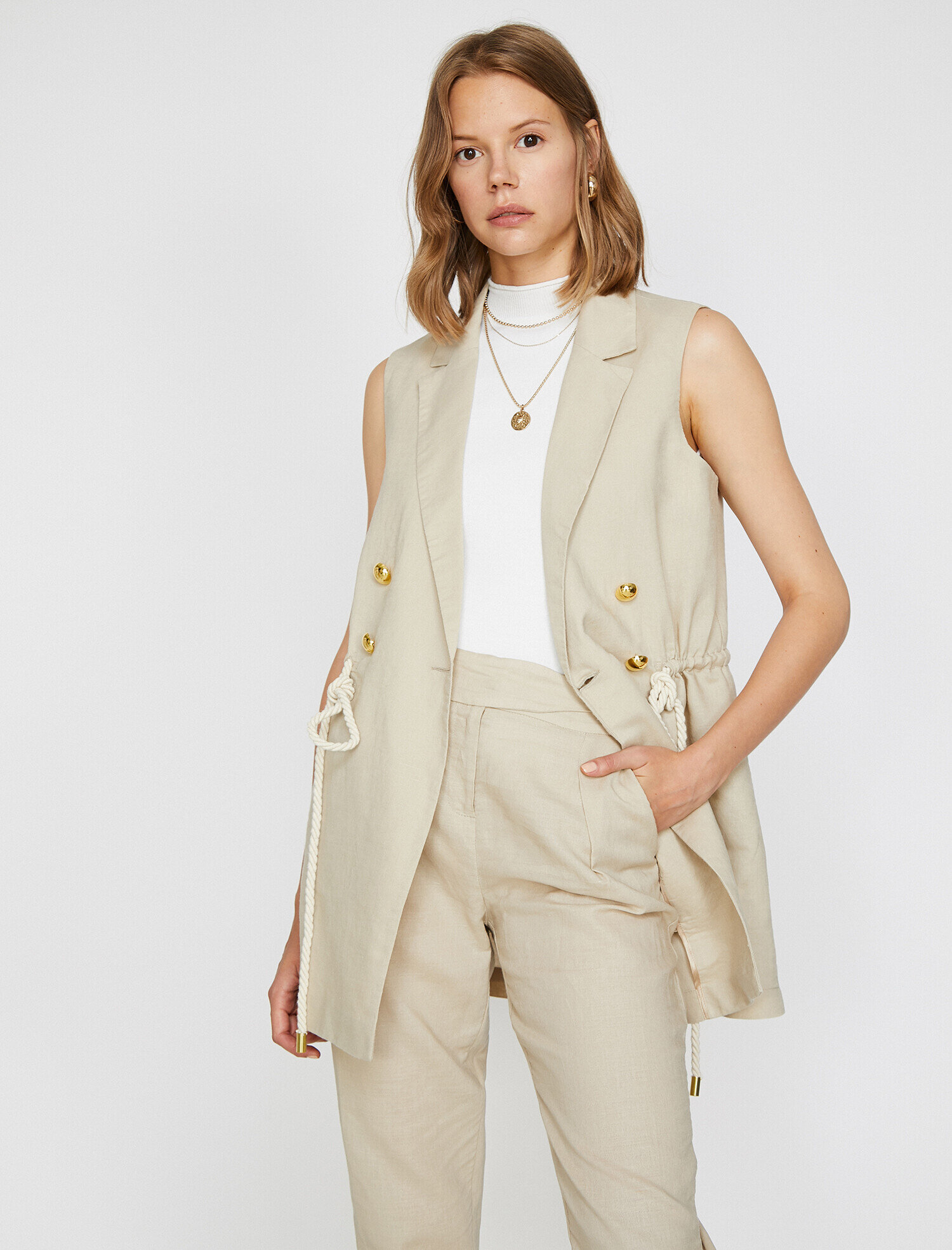   Düğme Detaylı Yelek