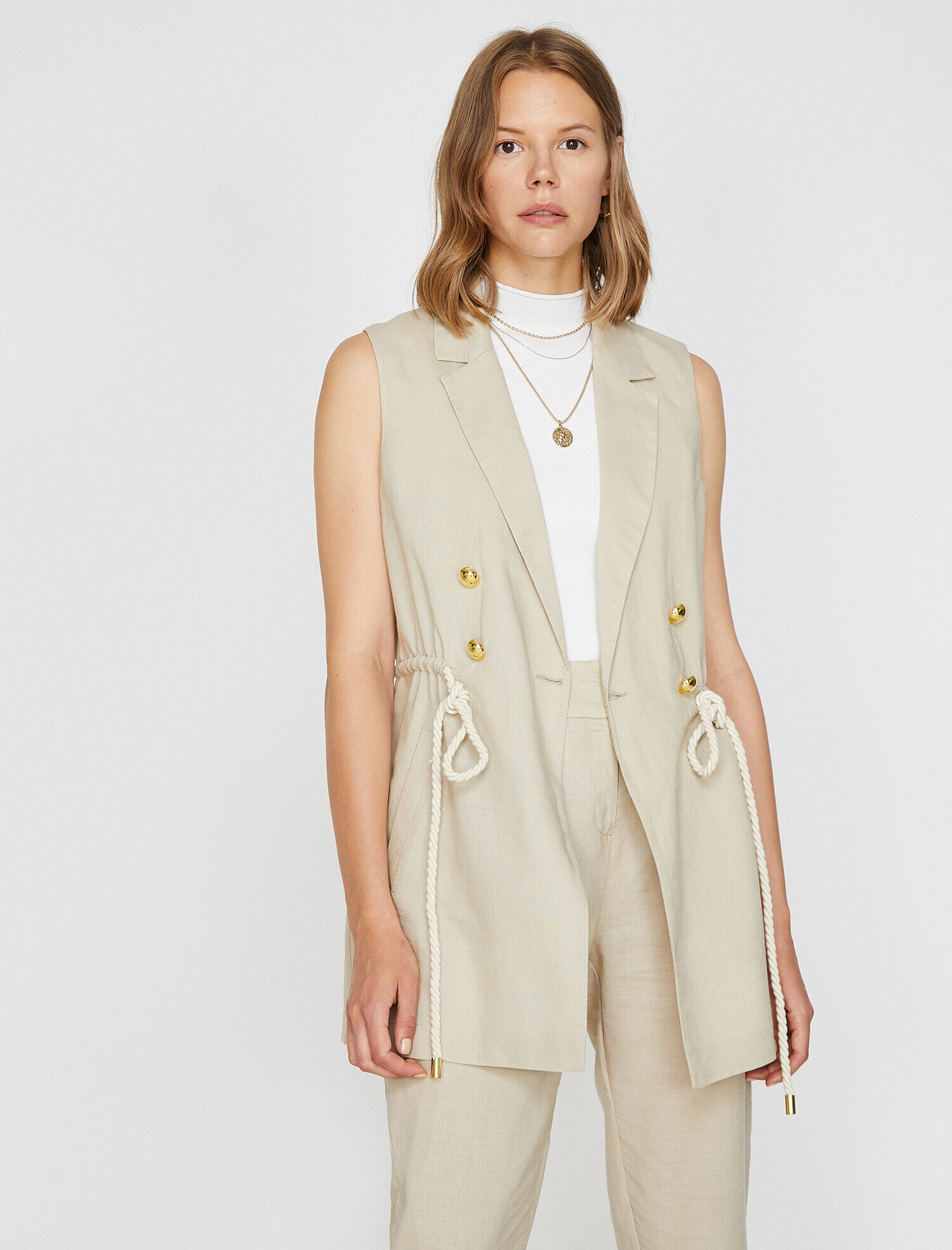   Düğme Detaylı Yelek