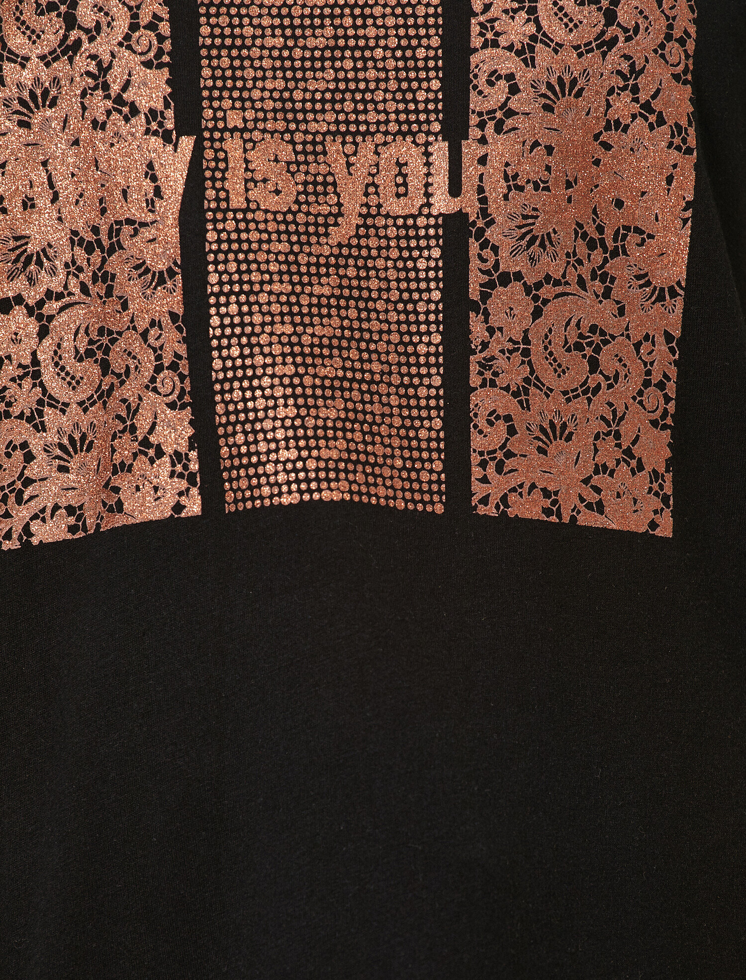   Yazı Baskılı Şal Desenli Tişört