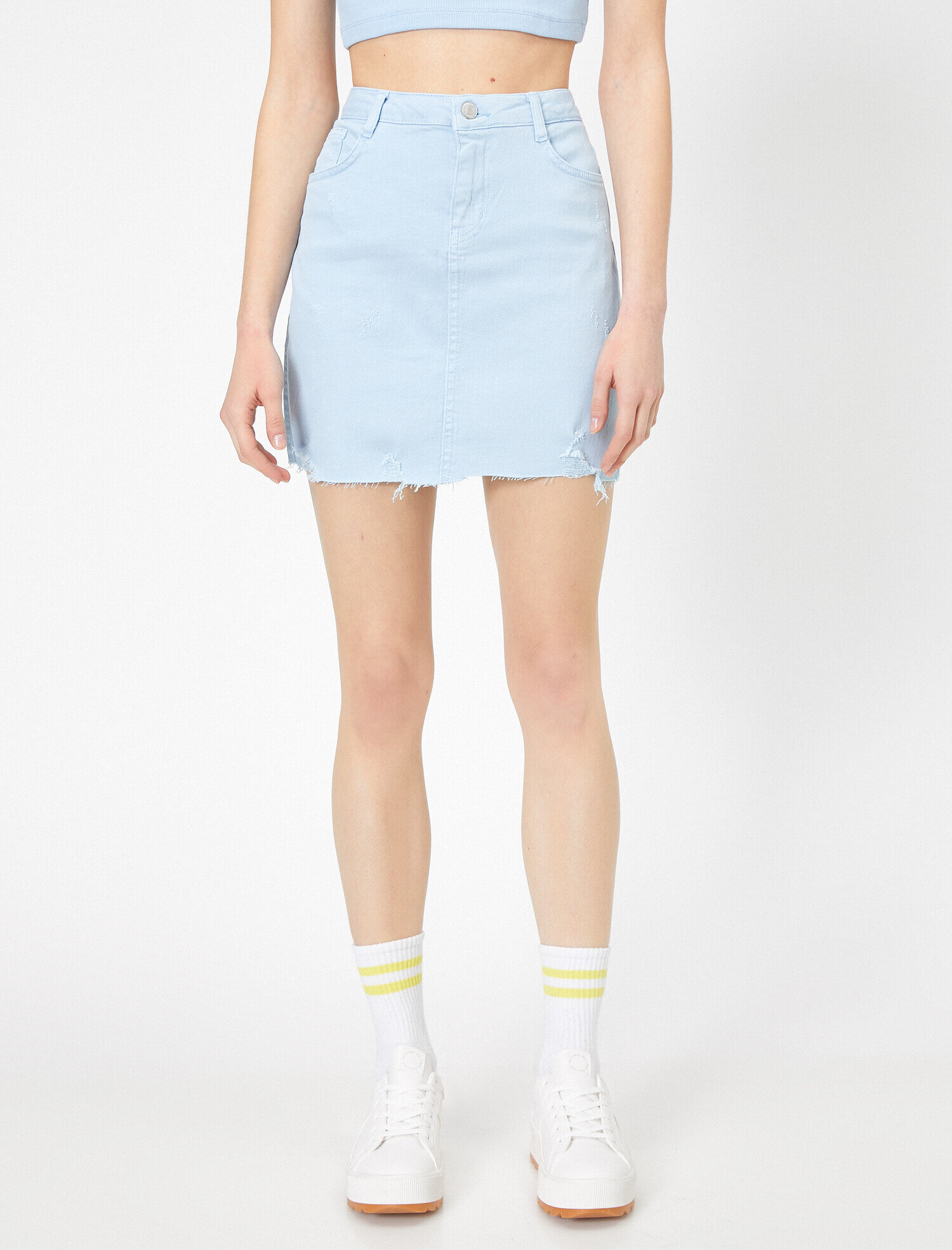   Düğme Detaylı Etek