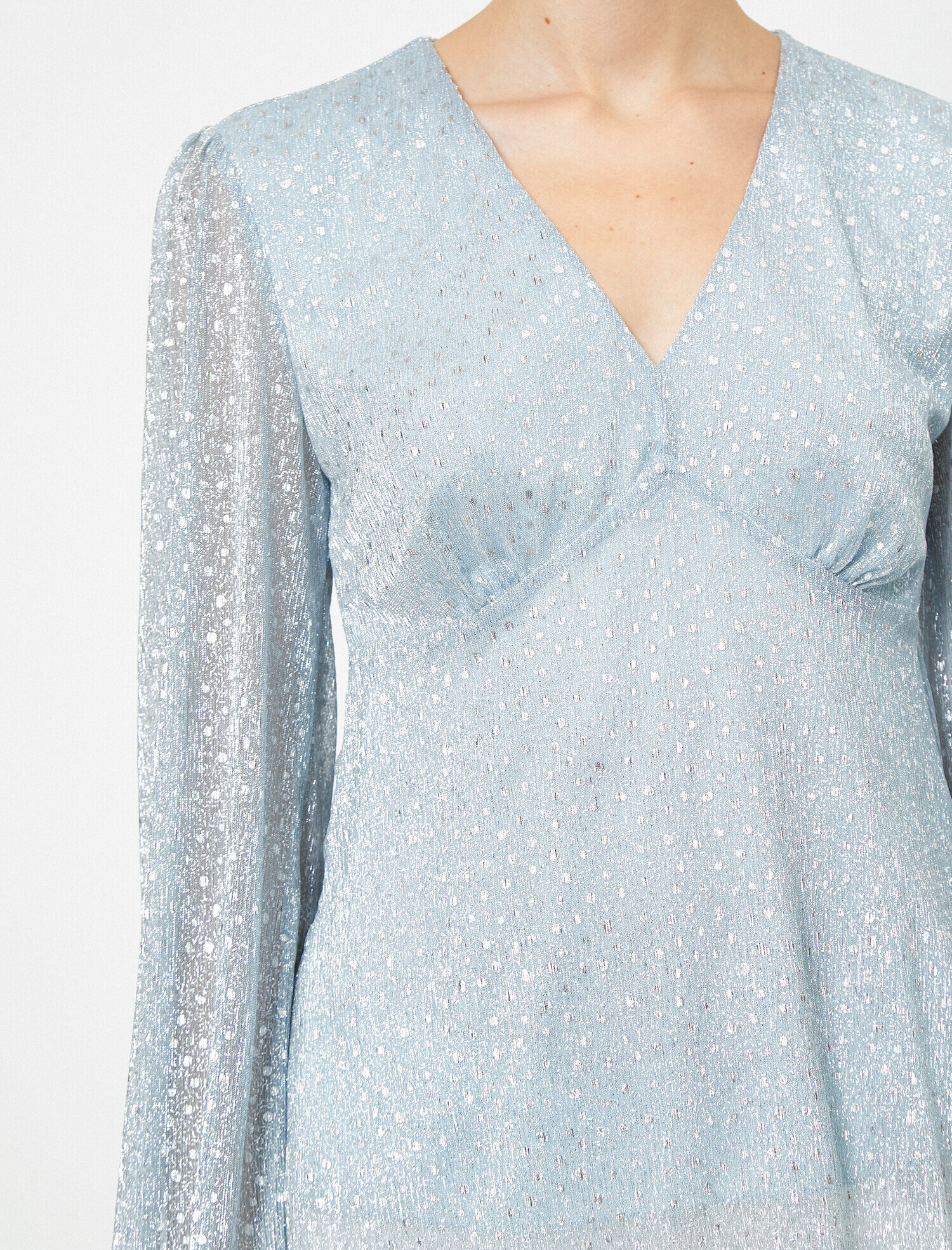   V Yaka Uzun Kollu Sim Detaylı Abiye Bluz