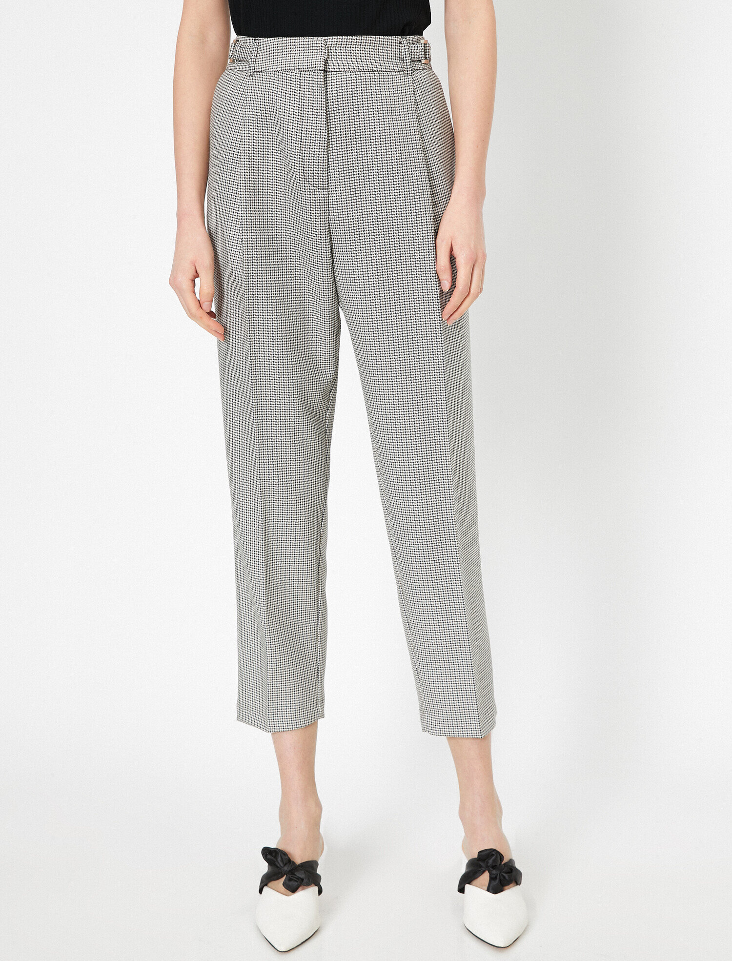   Kemerli Kısa Paça Pantolon