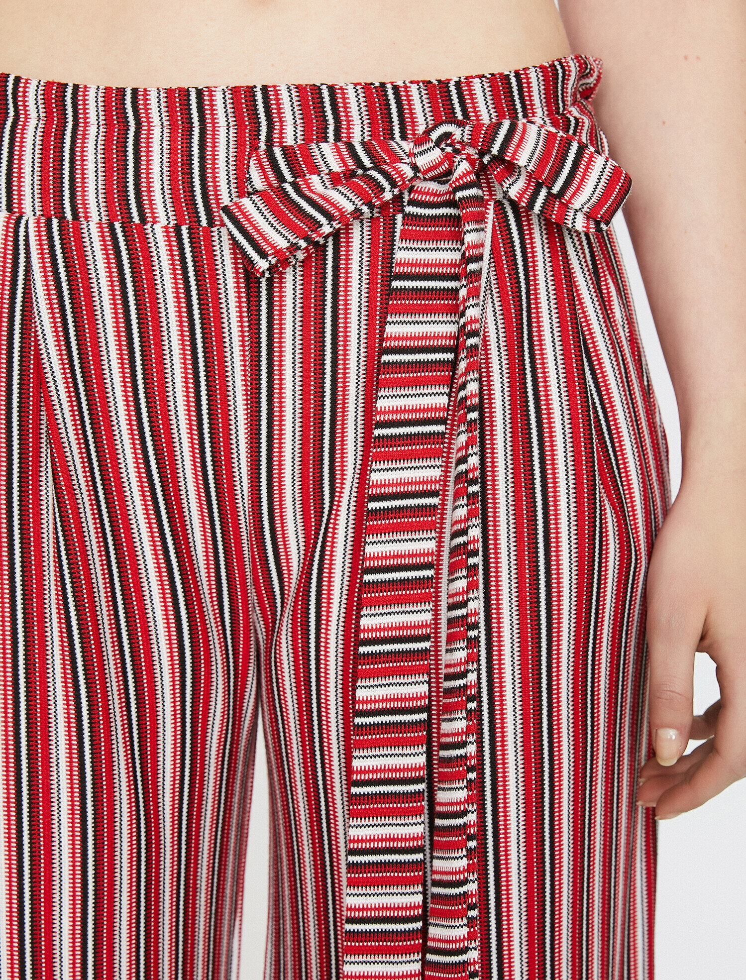 Carmen Jean - Yüksek Bel Dar Kesim Dar Paça Pantolon