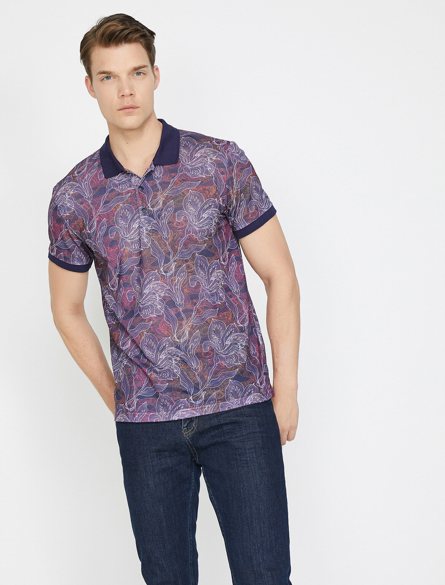   Desenli Polo Yaka Tişört Kısa Kollu