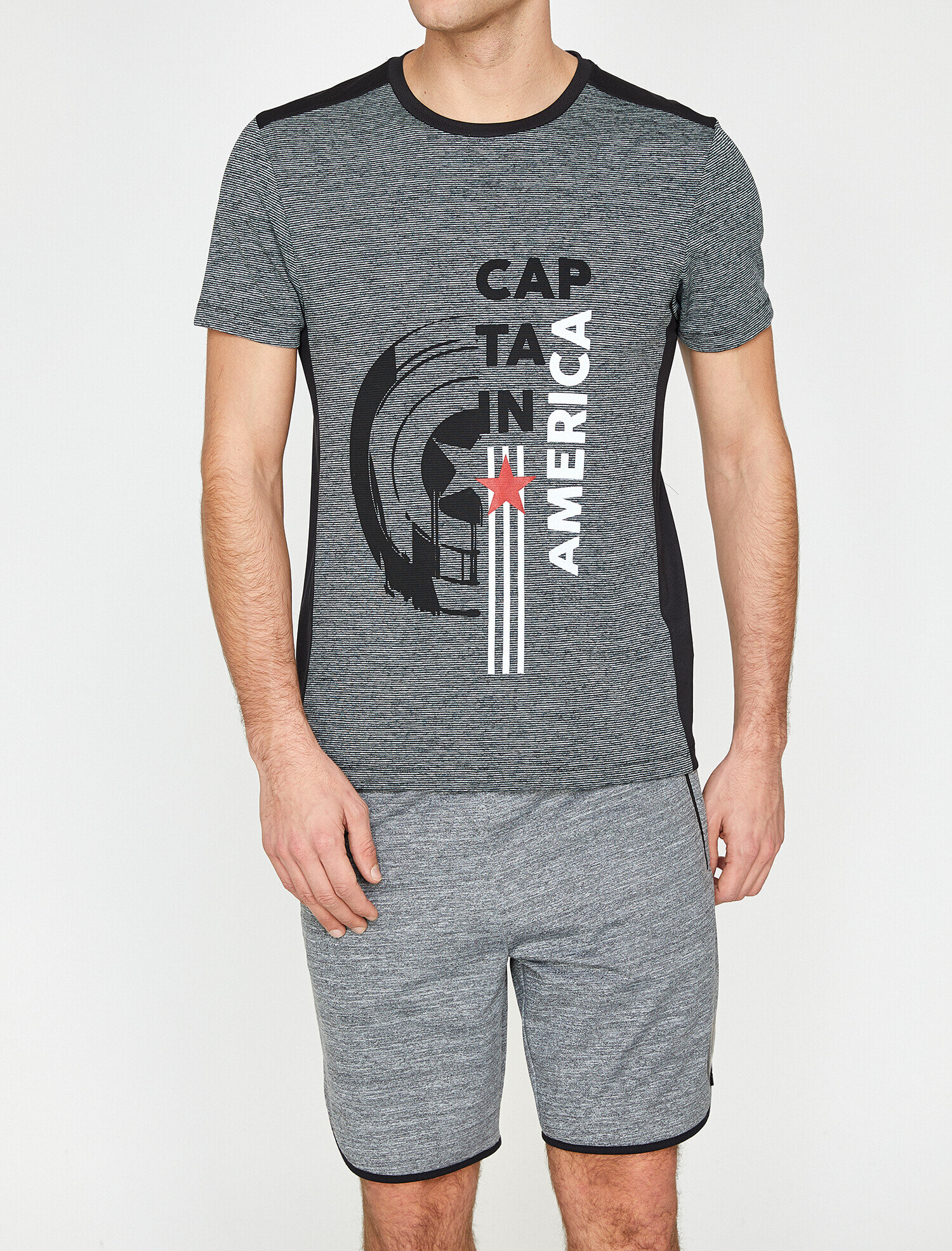   Kaptan Amerika Baskılı T-Shirt