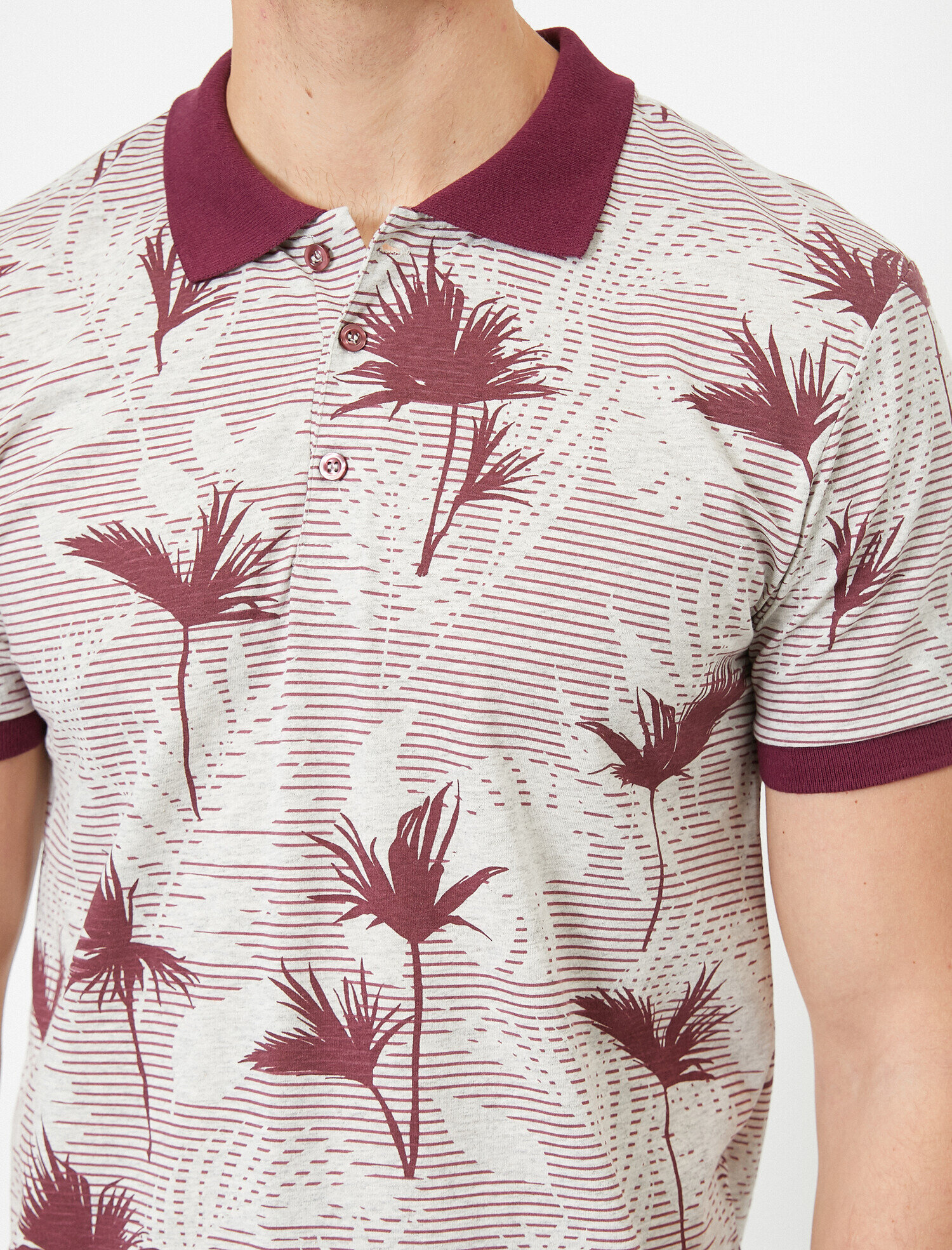   Polo Yaka Desenli Tişört