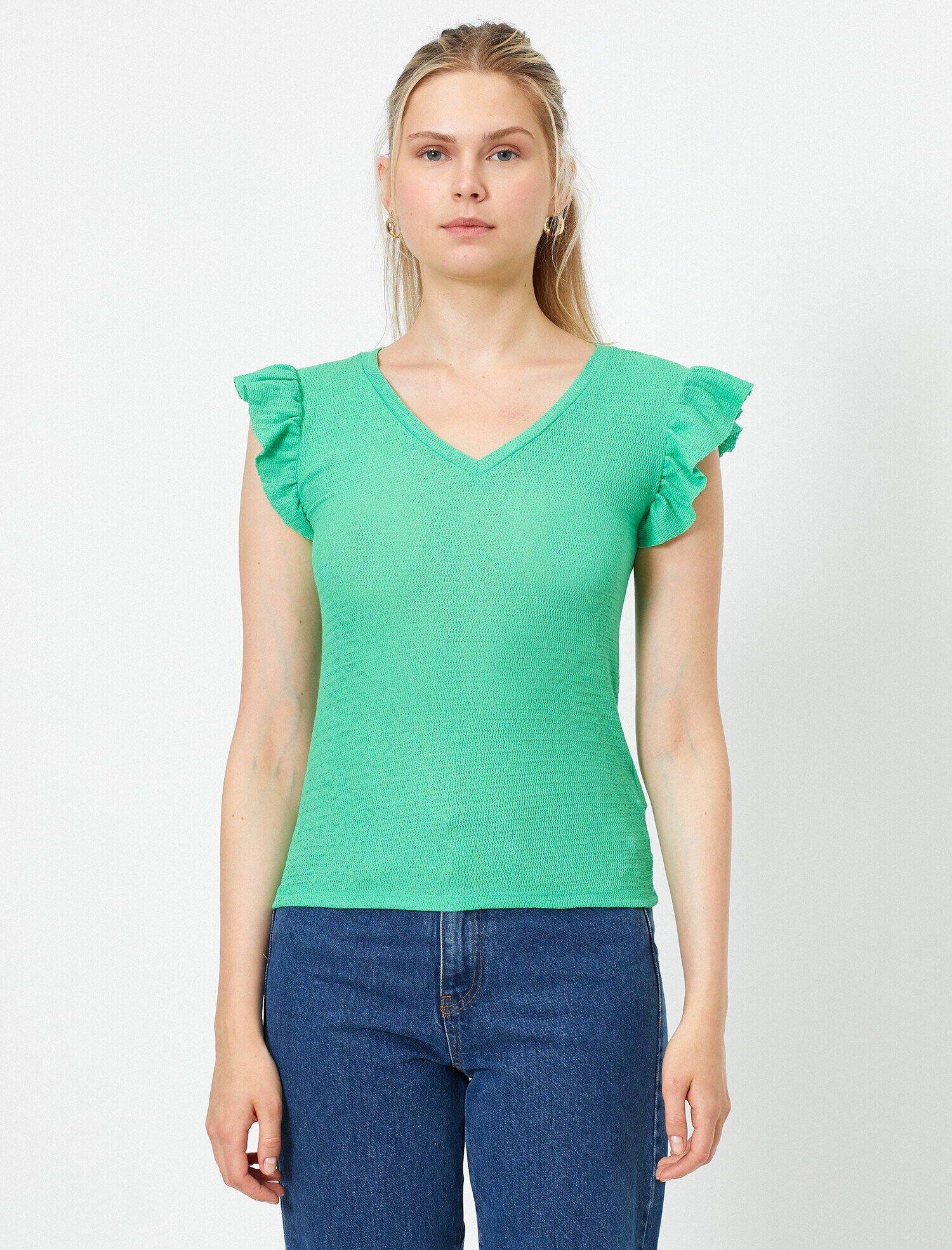   V Yaka Kısa Kollu Fırfır Detaylı Atlet