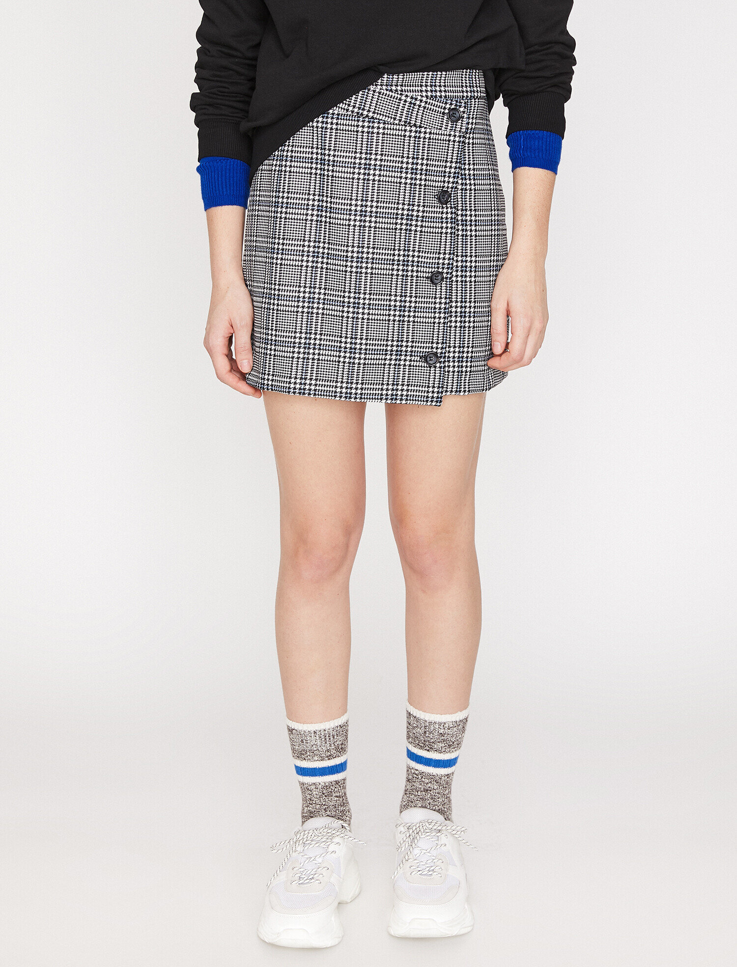   Düğme Detaylı Etek