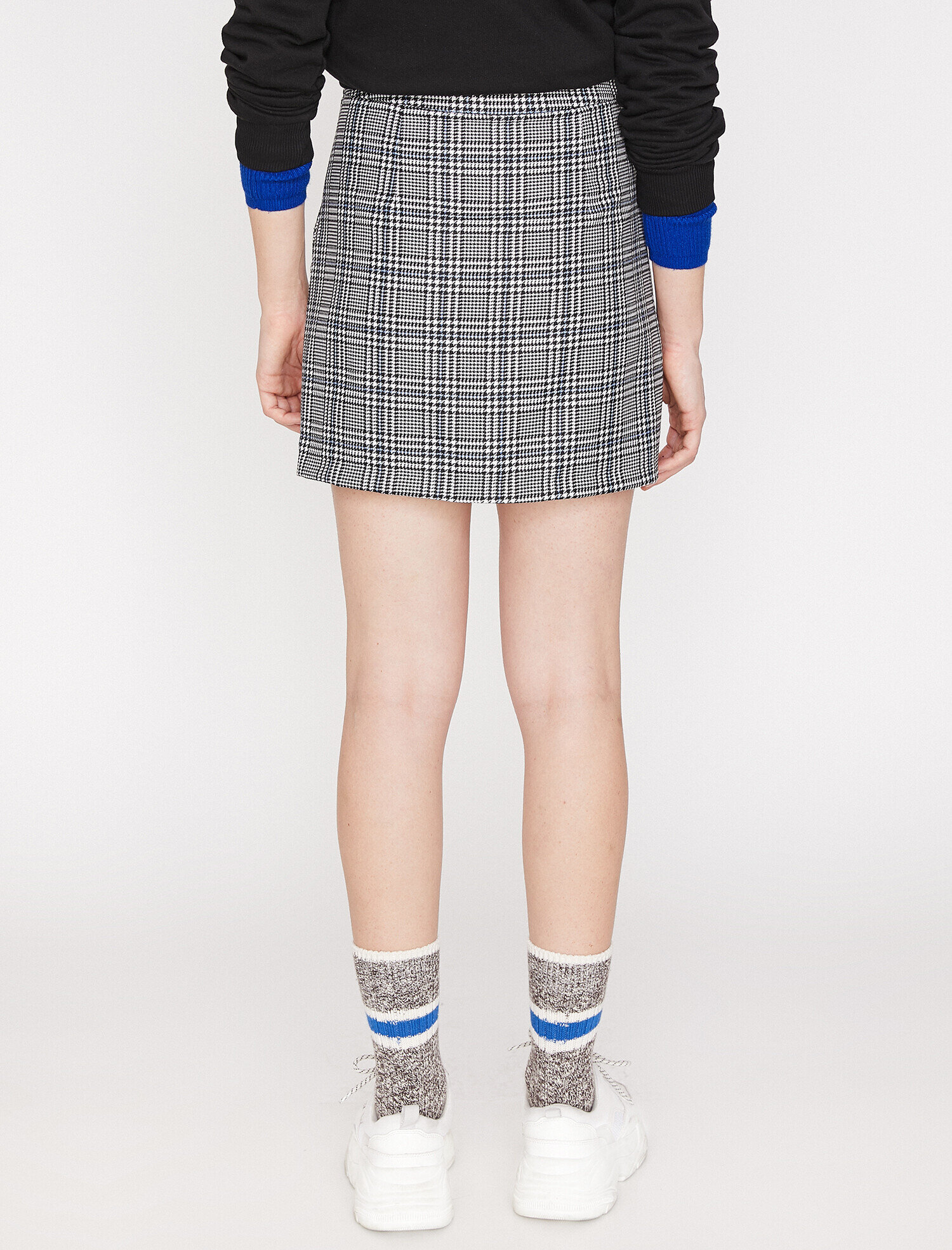   Düğme Detaylı Etek