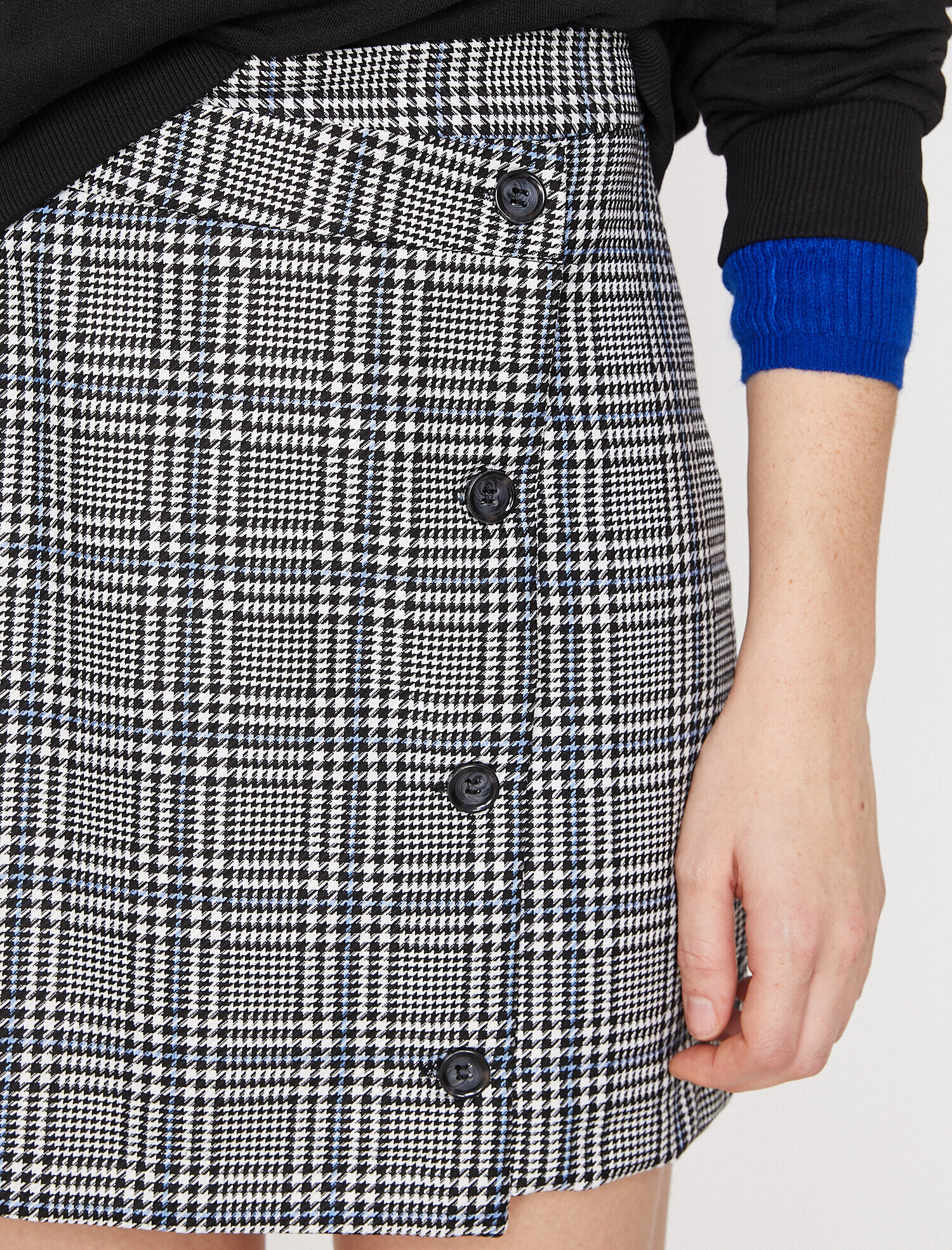   Düğme Detaylı Etek