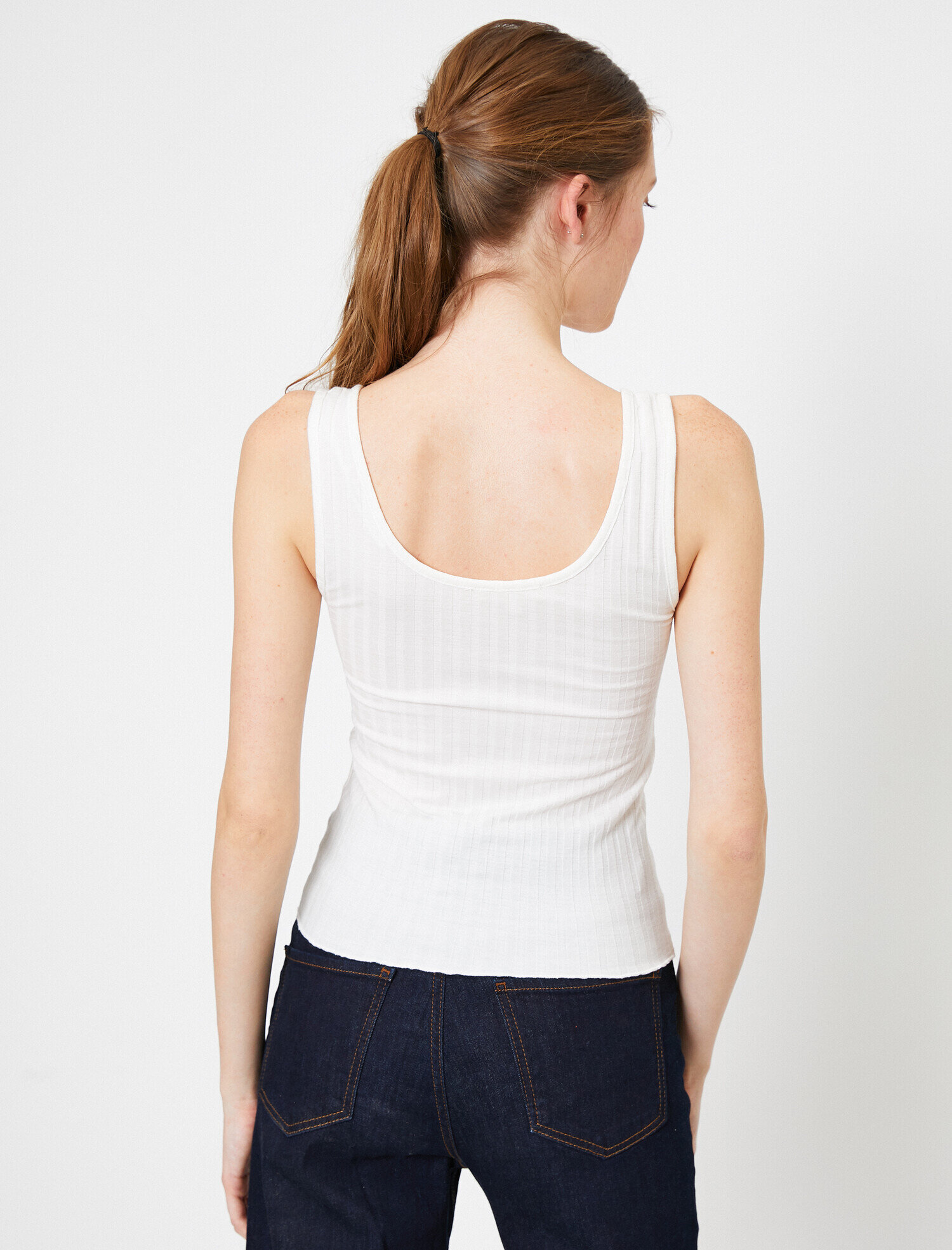   Düğme Detaylı Atlet