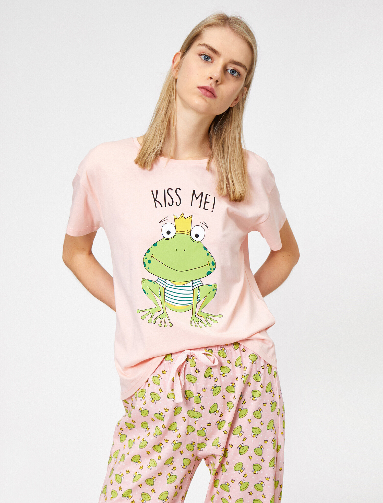 Yazılı Baskılı Pijama Seti