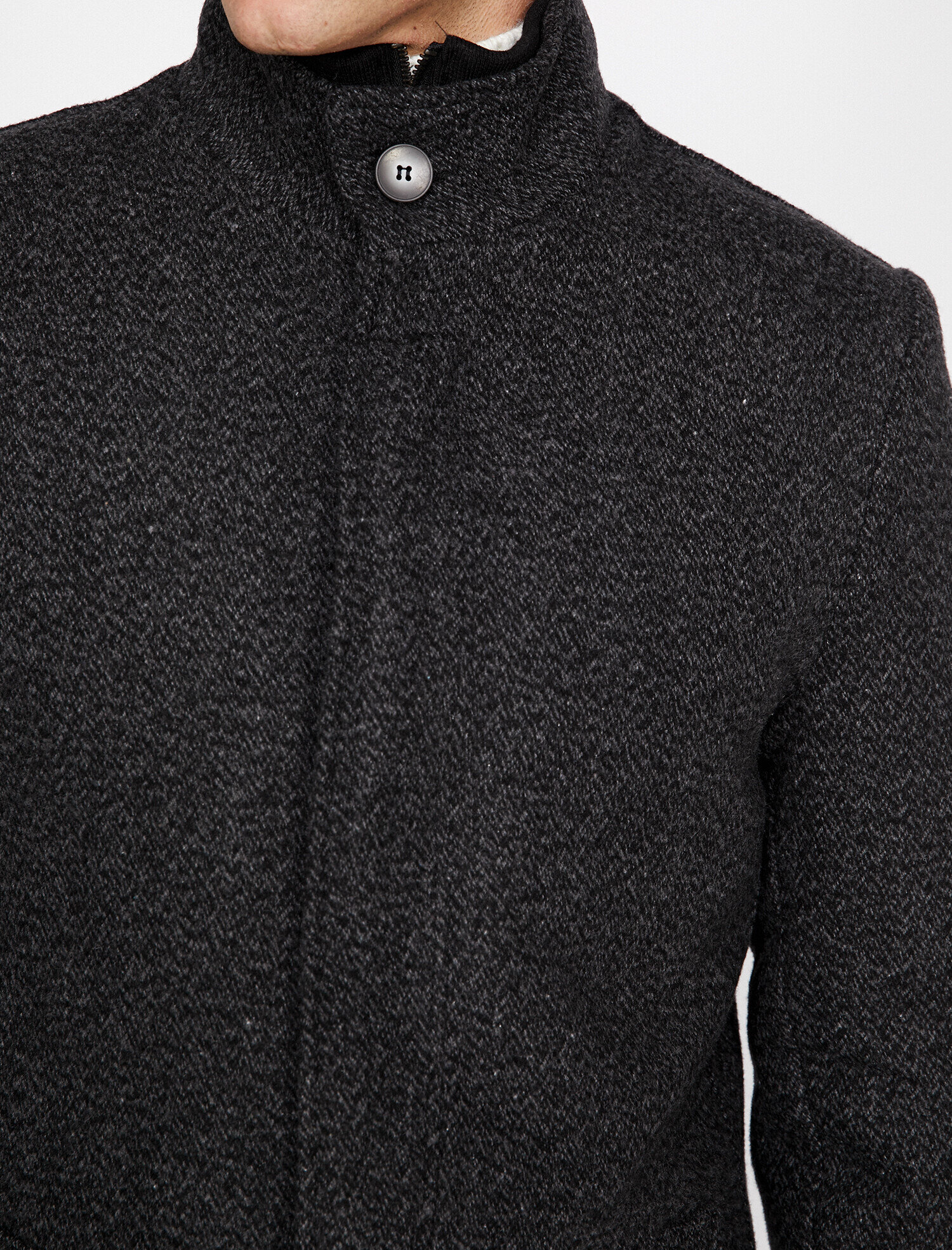   Düğme Detaylı Kaban