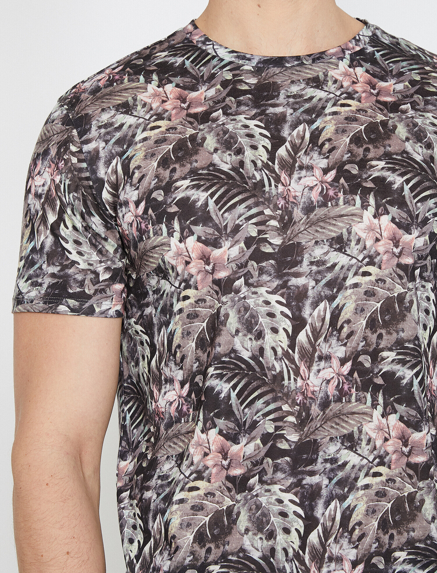   Desenli Tişört Kısa Kollu