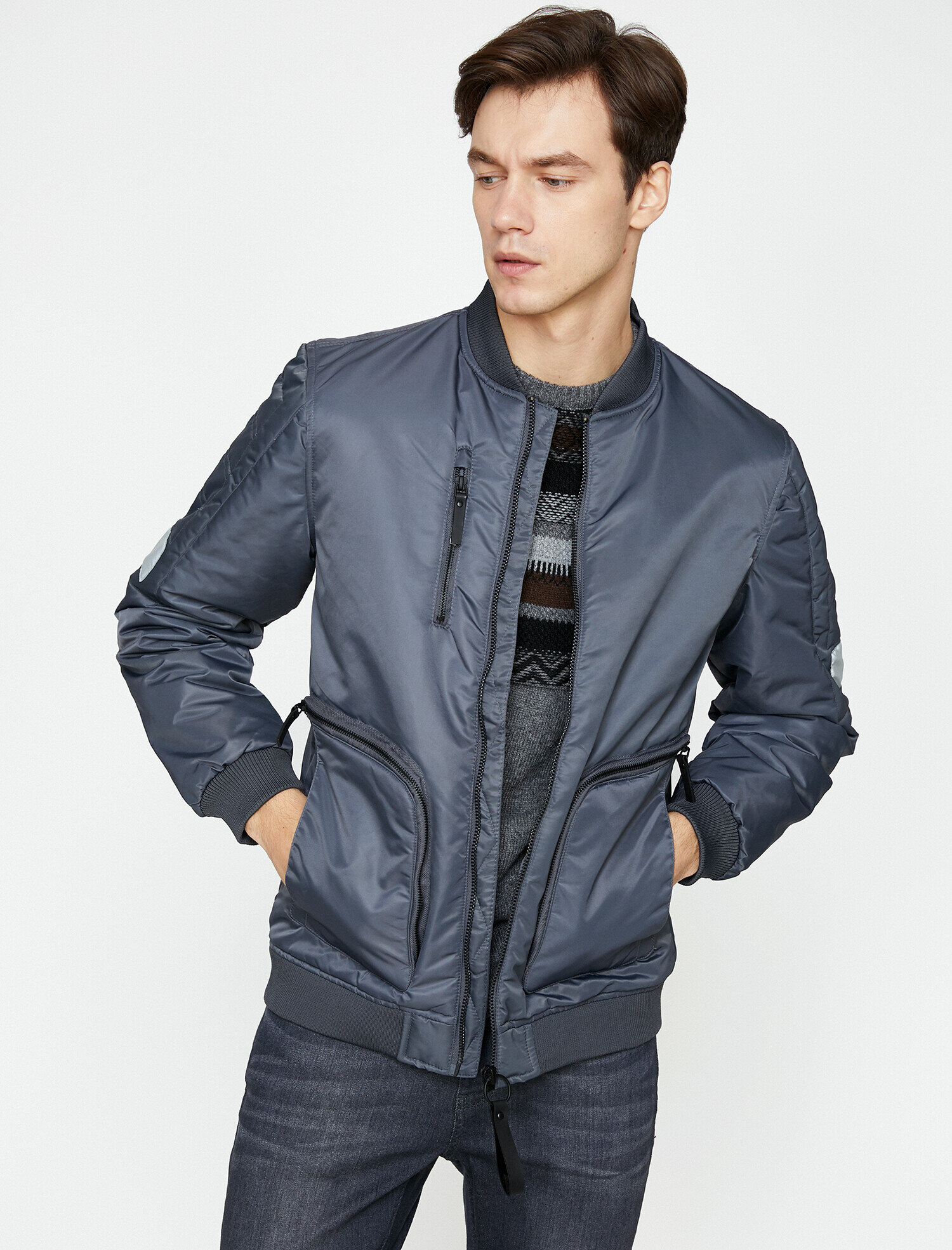   Fermuar Detaylı Mont