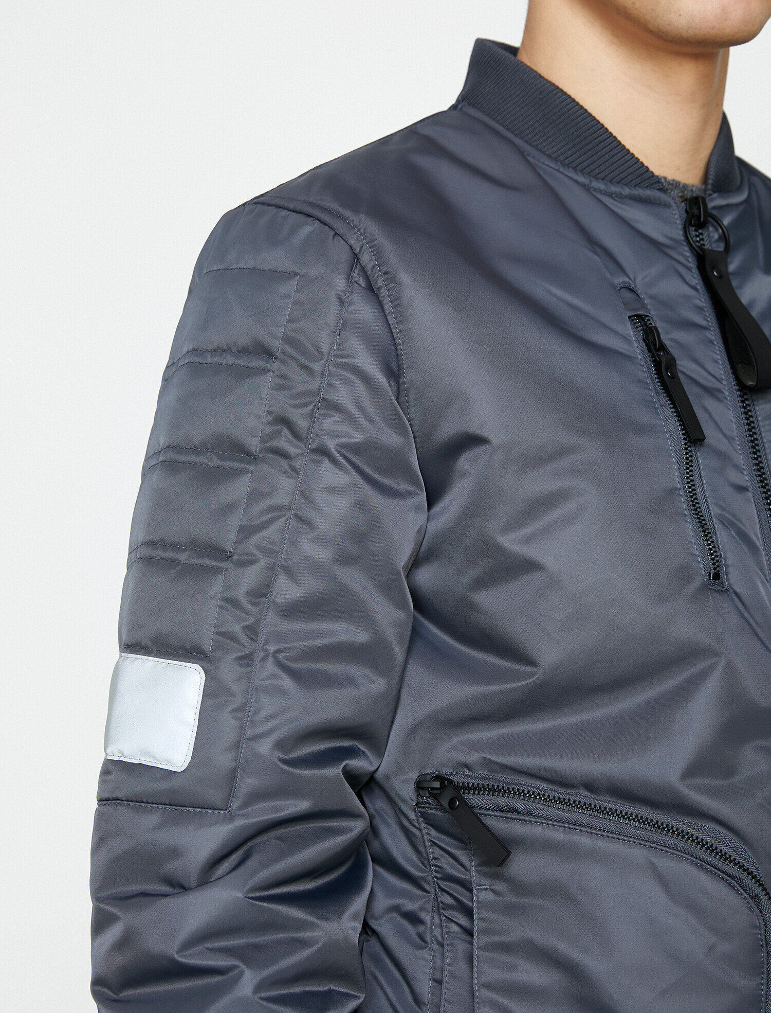   Fermuar Detaylı Mont