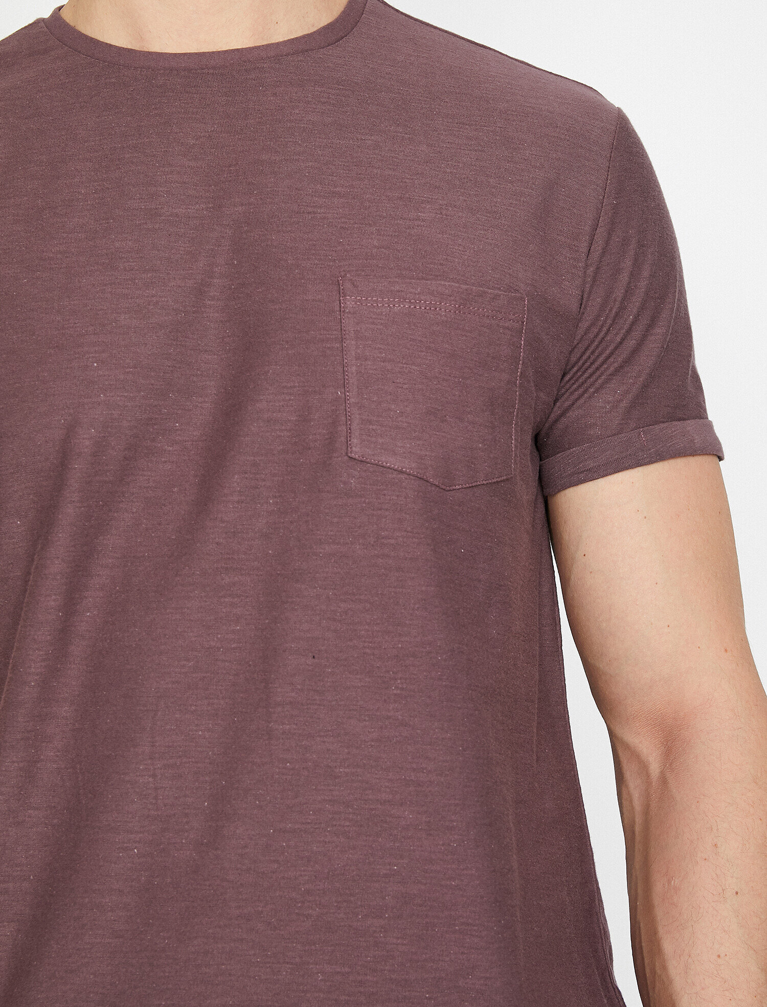   Cep Detaylı Tişört