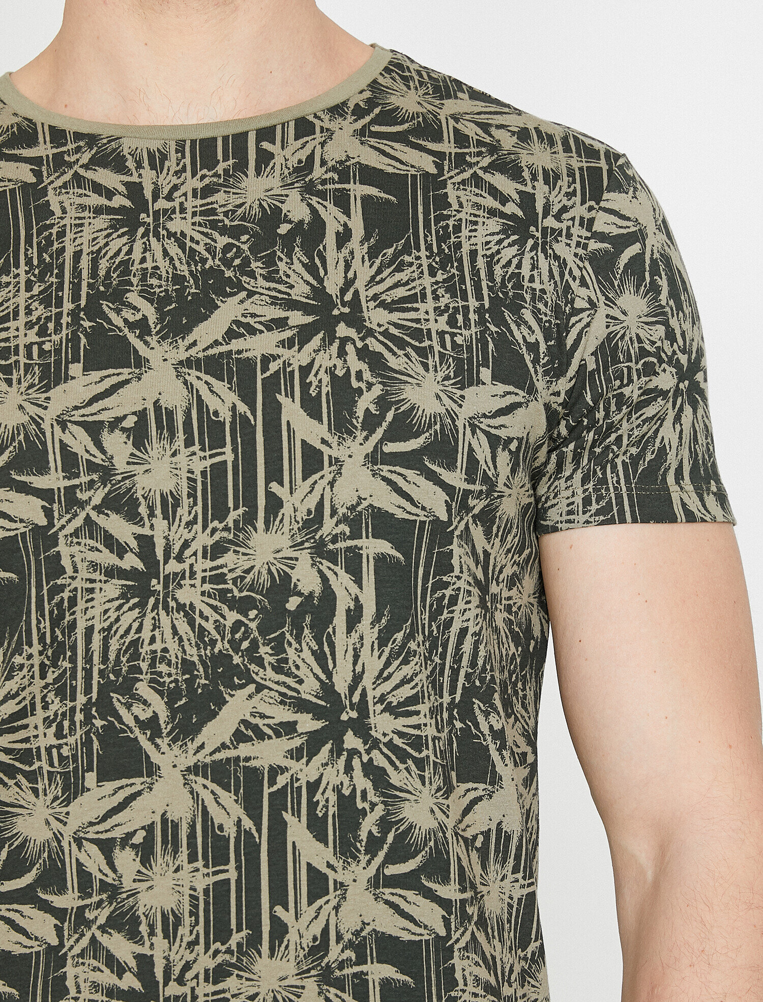   Desenli Tişört Kısa Kollu