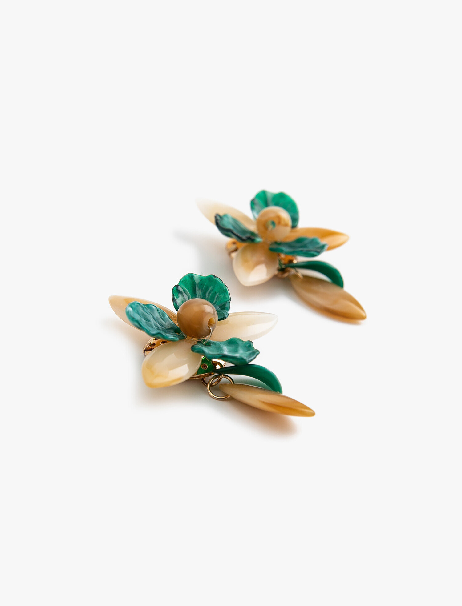 Kadın Çiçekli Küpe