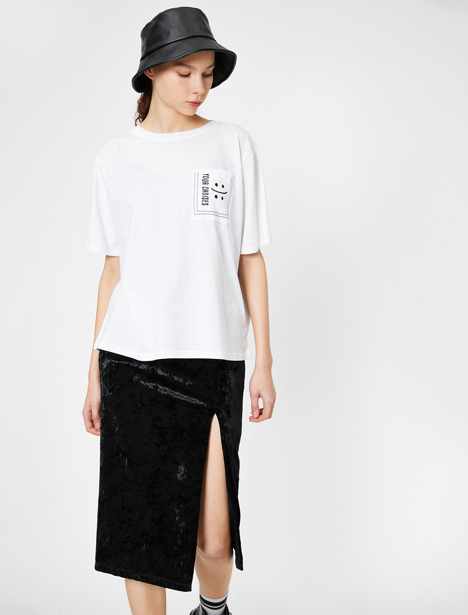   Cep Detaylı Tişört