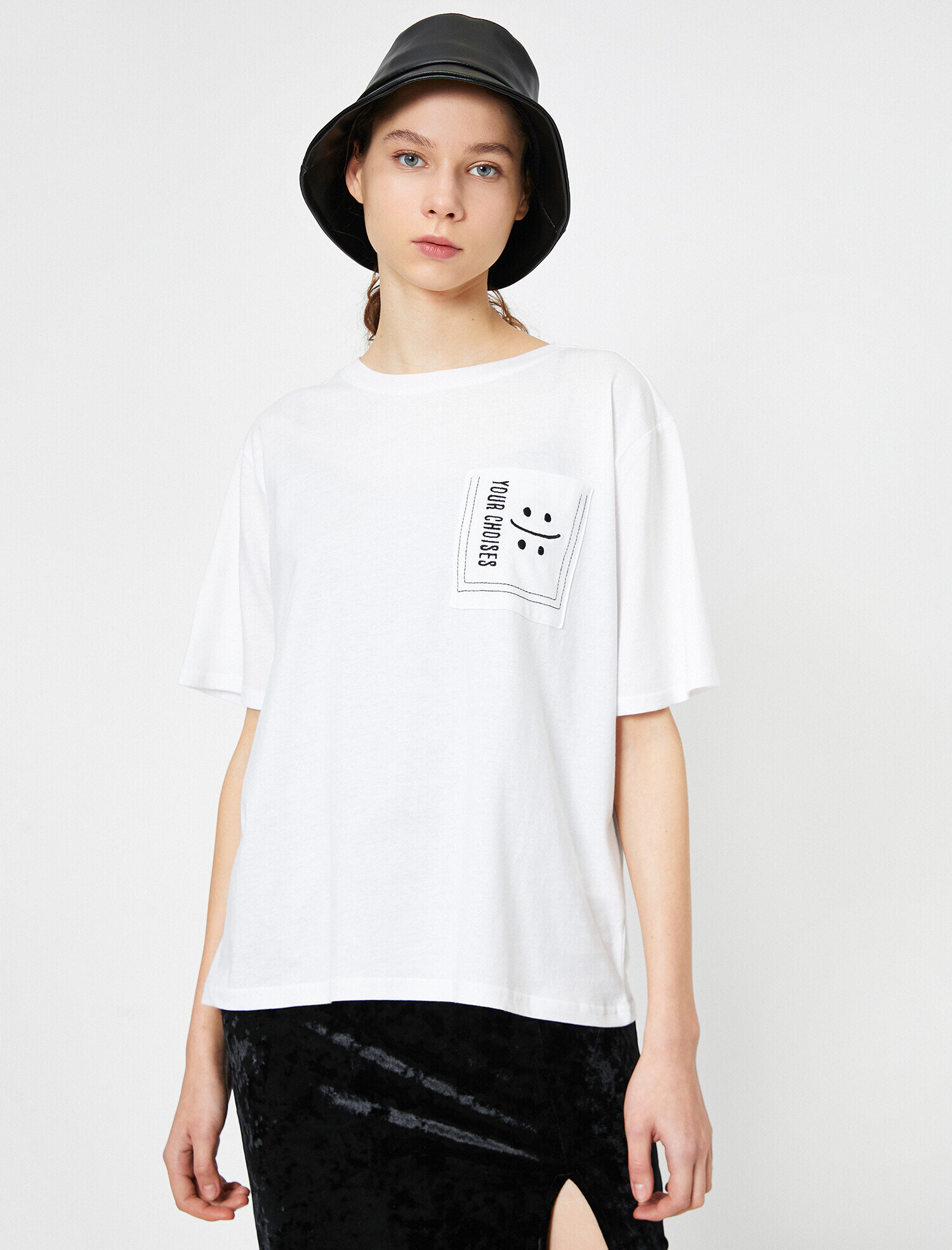   Cep Detaylı Tişört