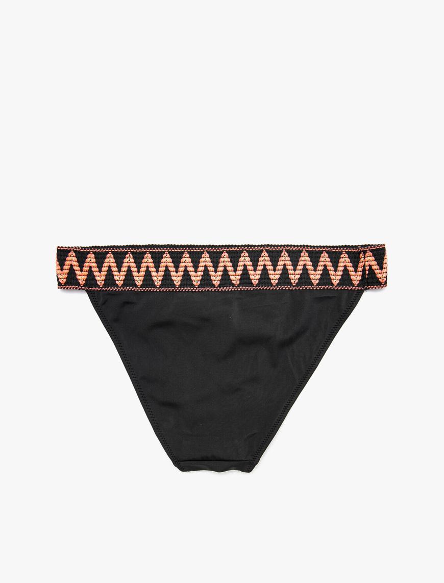   İşlemeli Bikini Altı