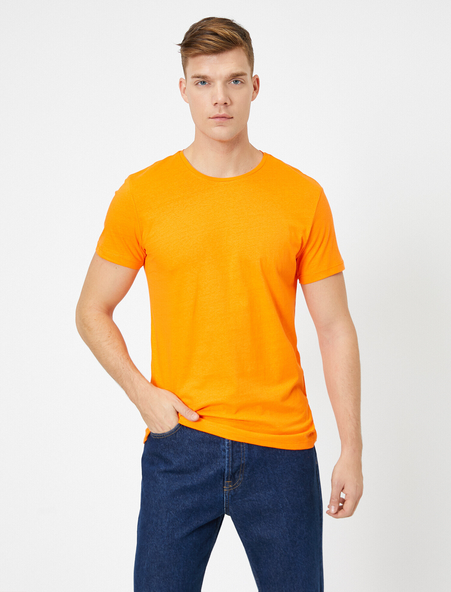   Bisiklet Yaka Pamuklu Dar Kesim Basic Tişört