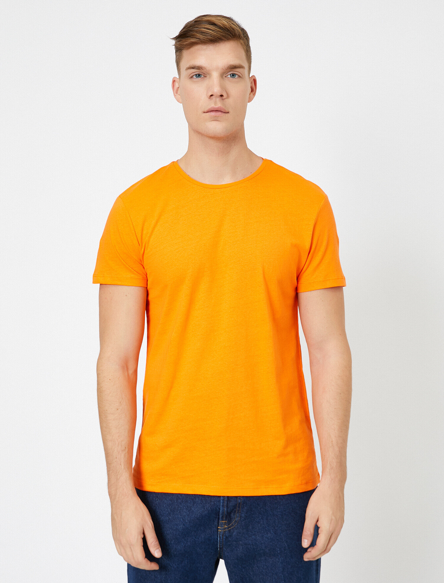   Bisiklet Yaka Pamuklu Dar Kesim Basic Tişört