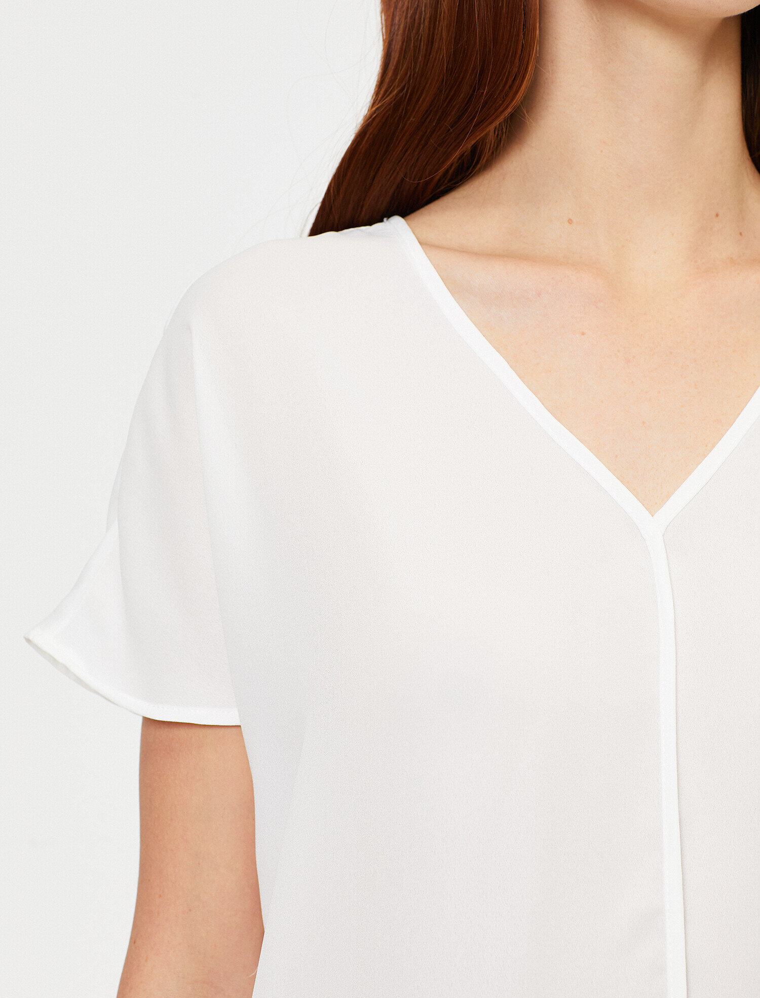   Kısa Kollu V Yaka Bluz