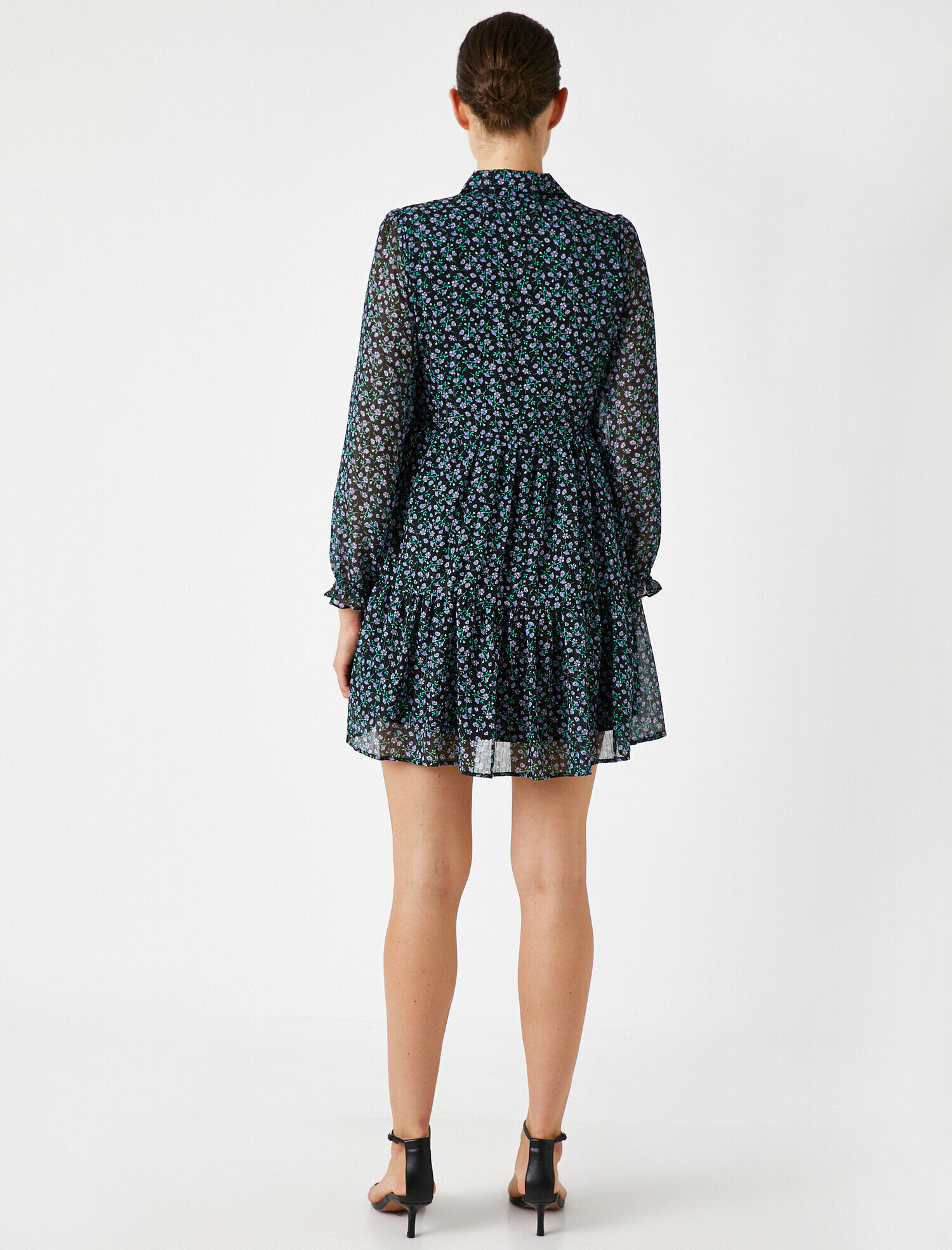   Düğmeli Çiçekli Uzun Kollu Kısa Elbise