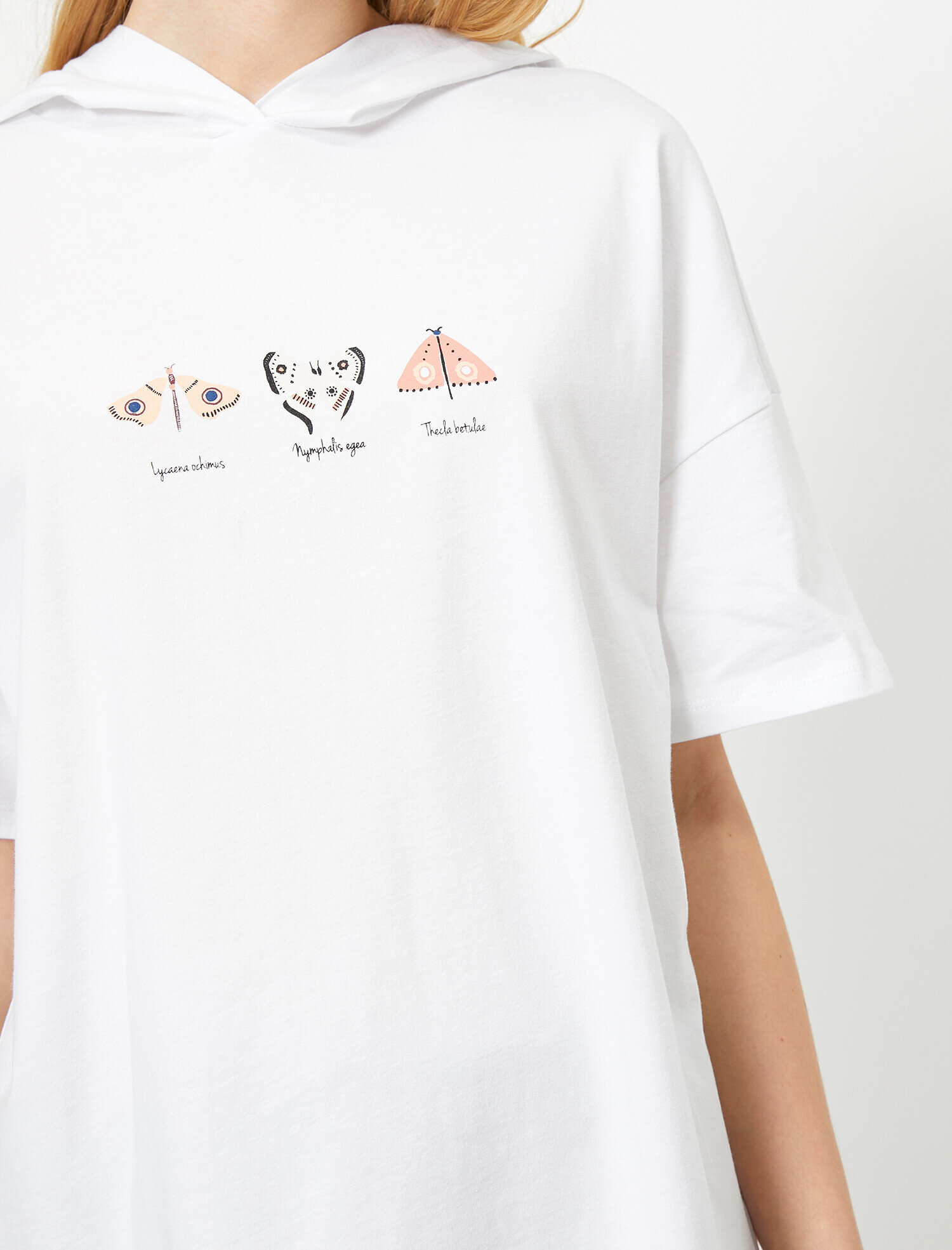   Kapüşonlu Tişört