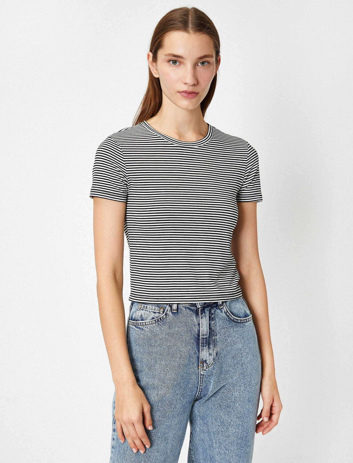   Bisiklet Yaka Çizgili Basic Kısa Kol Tişört