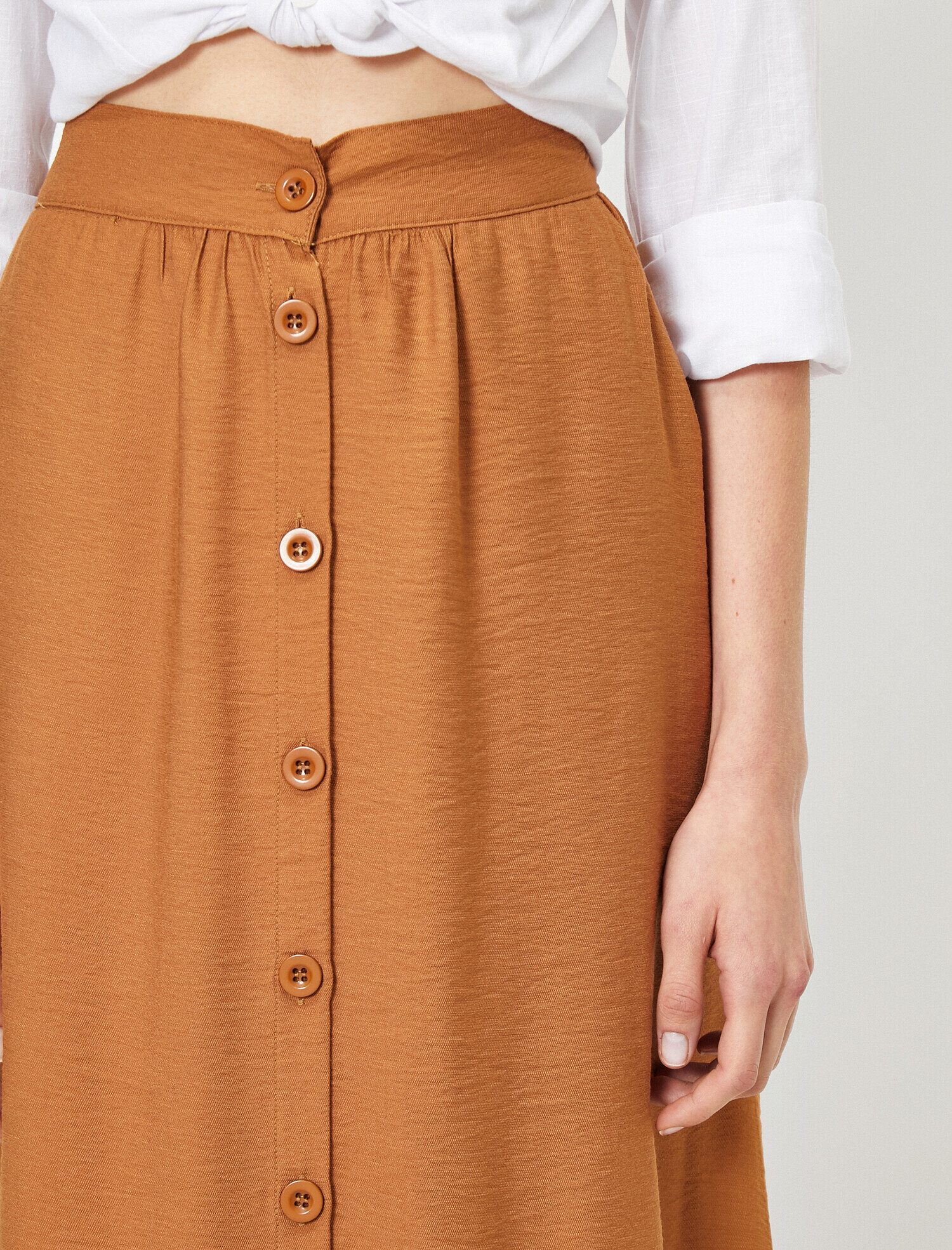   Normal Bel Düğme Detaylı Fırfır Detaylı Uzun Etek