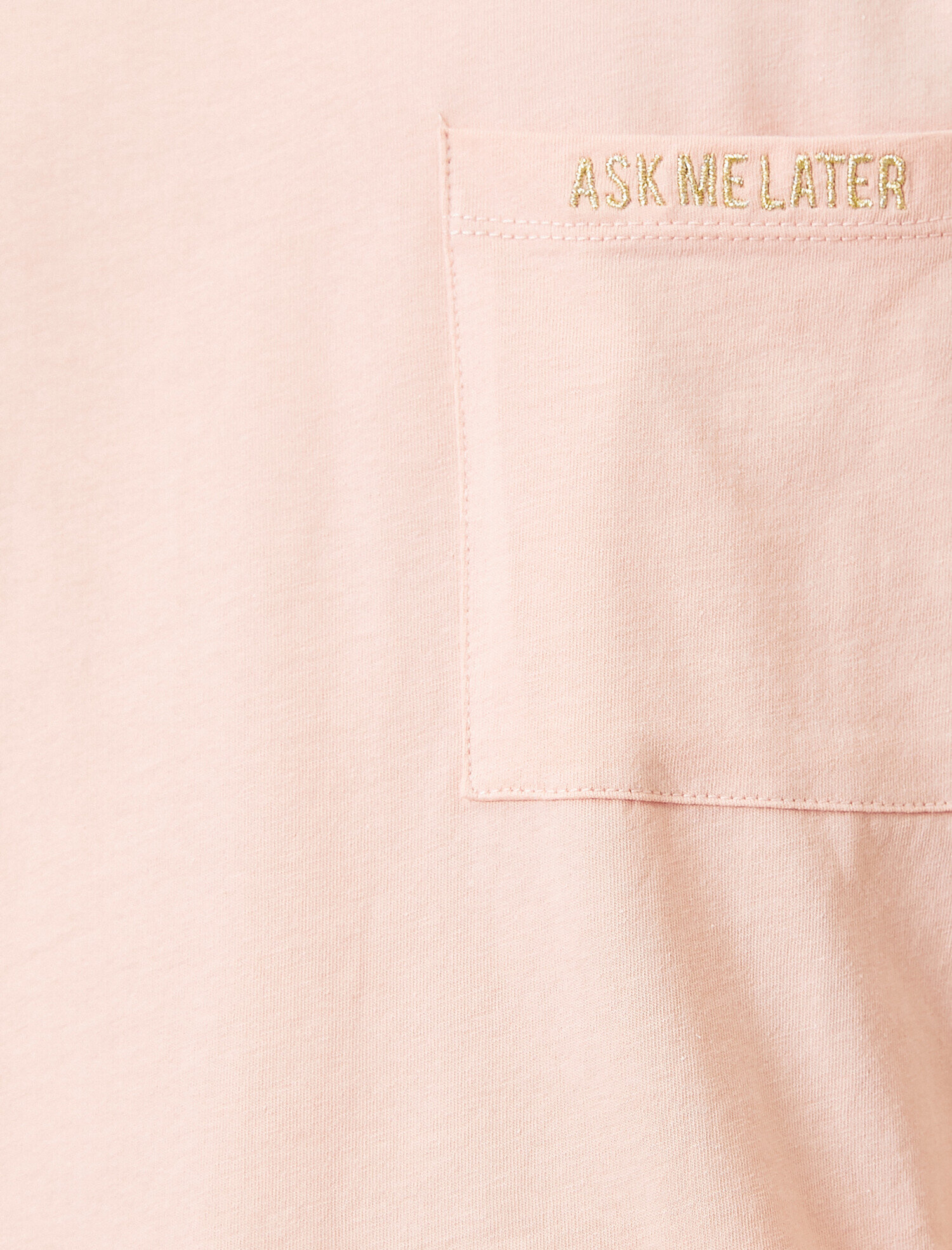   Cep Detaylı Tişört