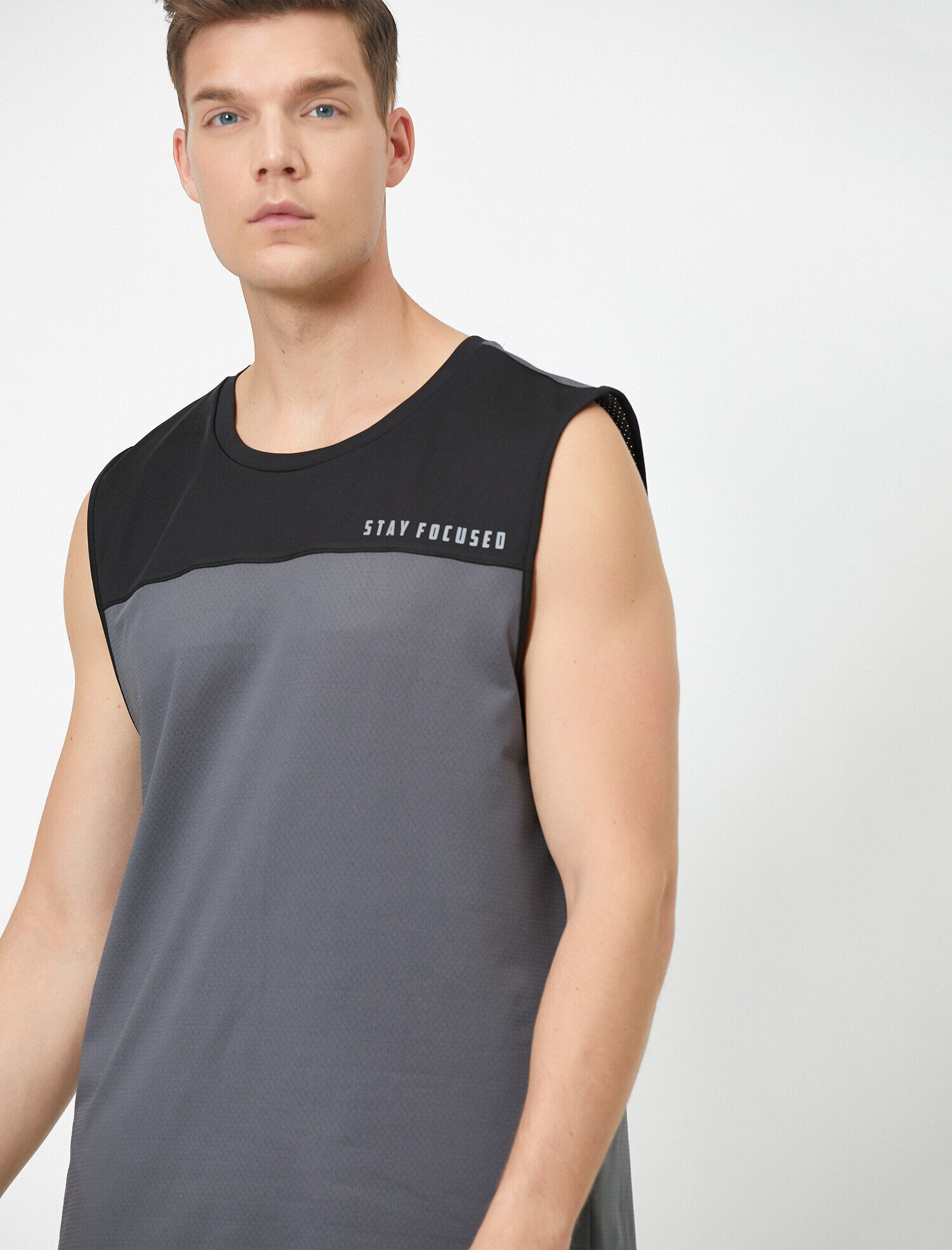   Bisiklet Yaka Kolsuz Yazılı Baskılı Atlet