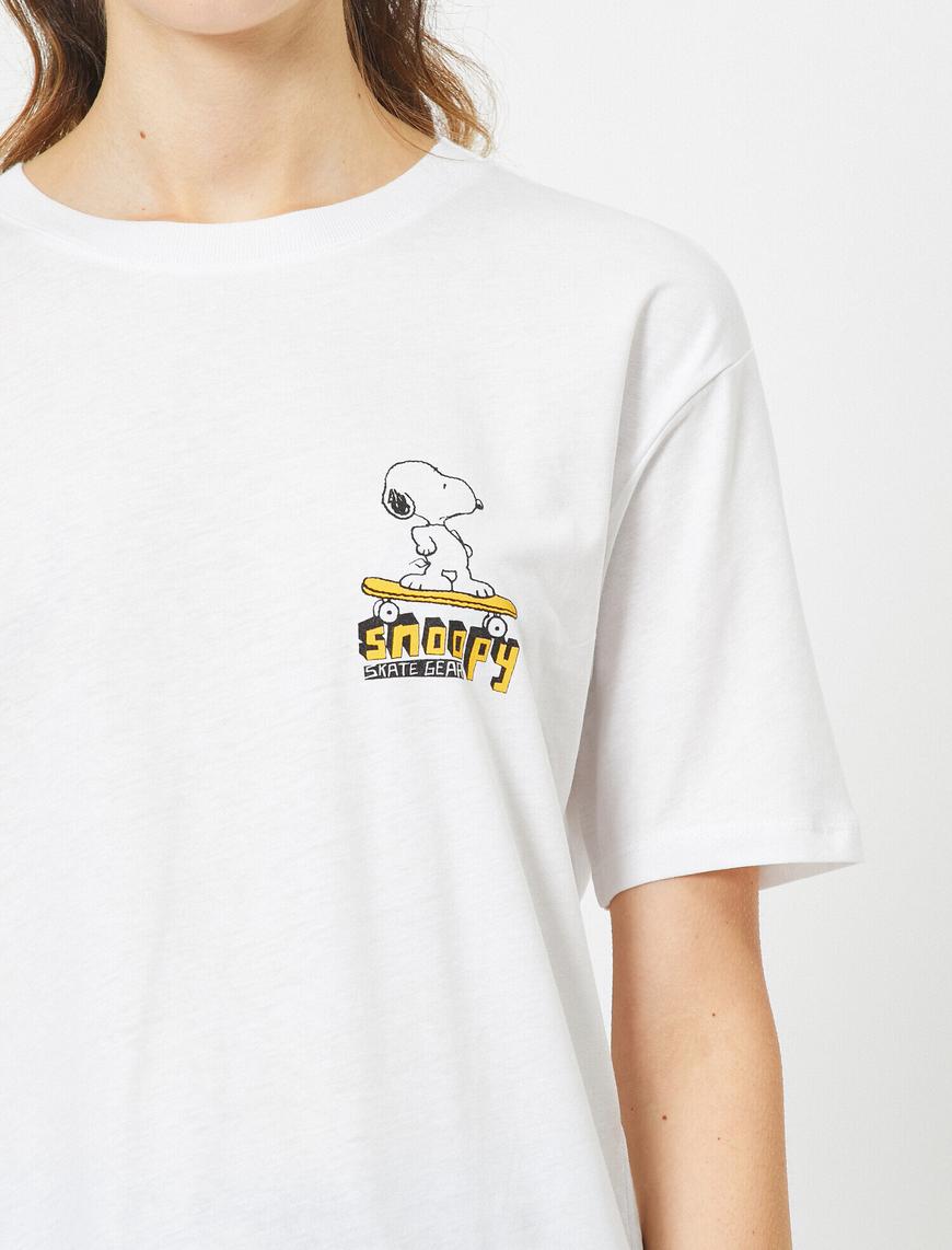   Snoopy Lisanslı Baskılı Bisiklet Yaka Kısa Kollu Tişört