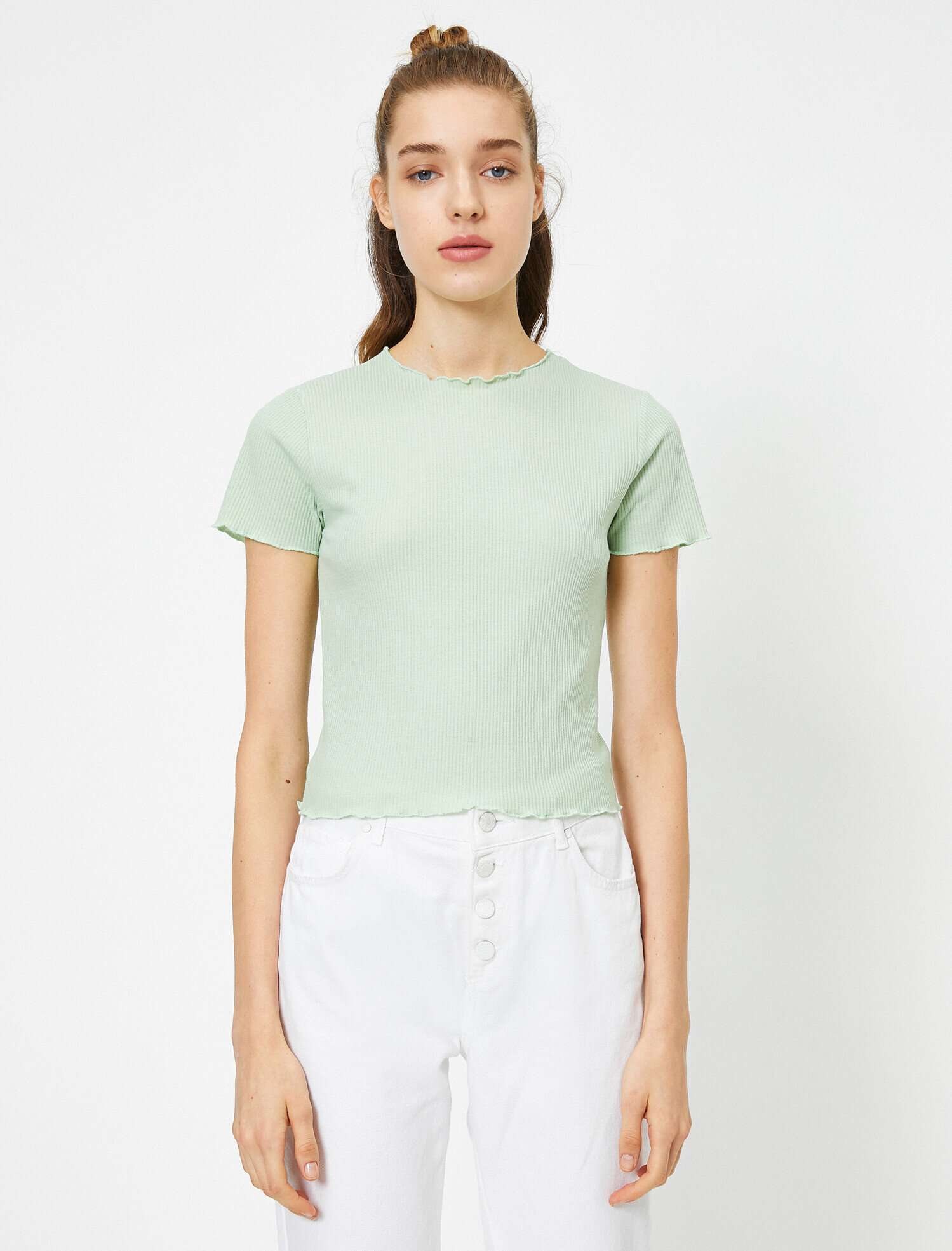   Fırfır Detaylı Kısa Kollu Tişört