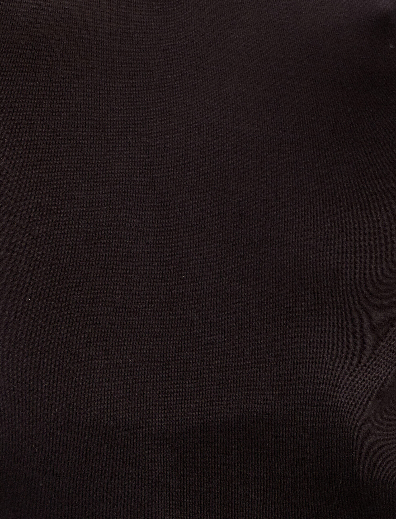   V Yaka Kısa Kollu Tişört