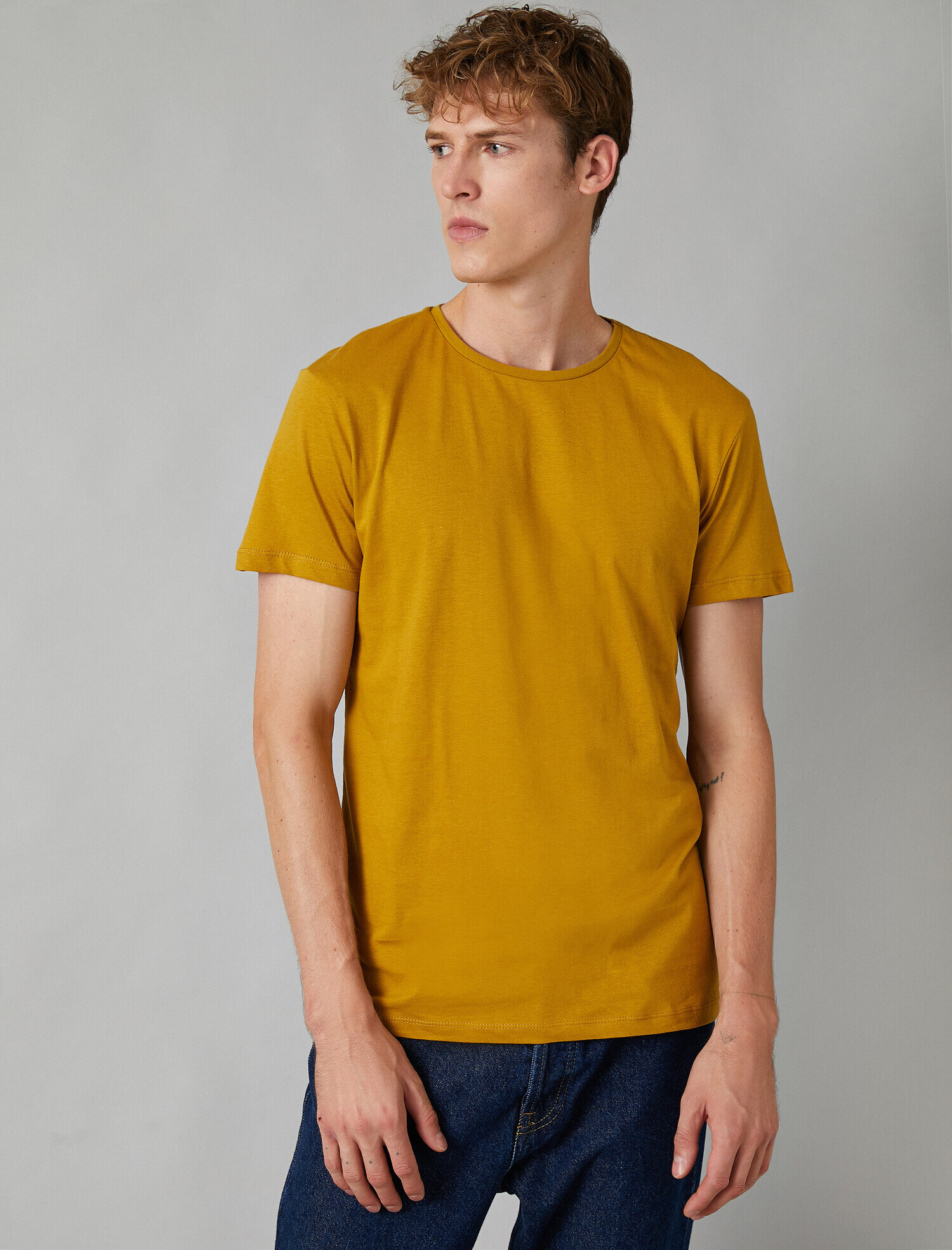   Pamuklu Bisiklet Yaka Kısa Kollu Tişört