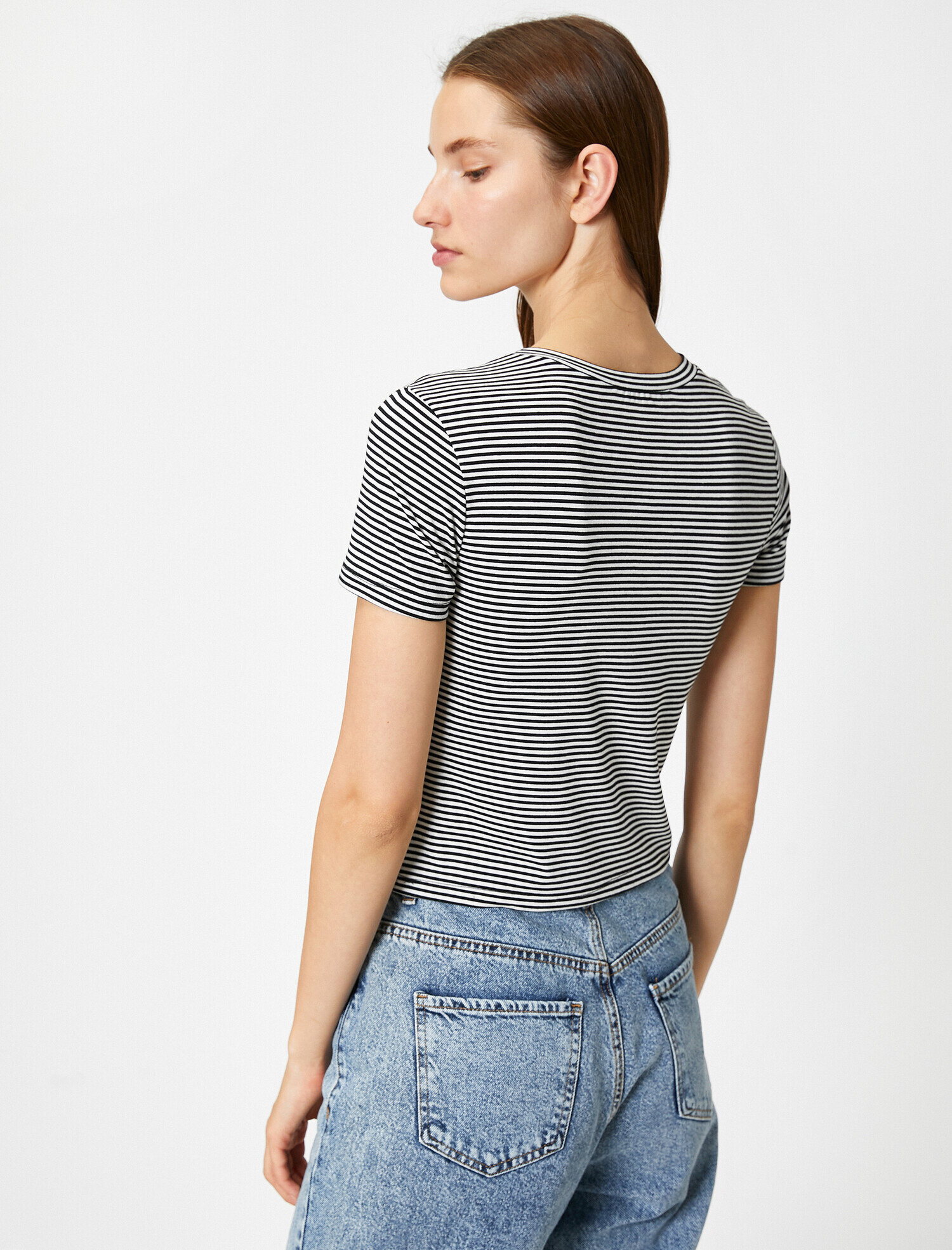  Bisiklet Yaka Çizgili Basic Kısa Kol Tişört