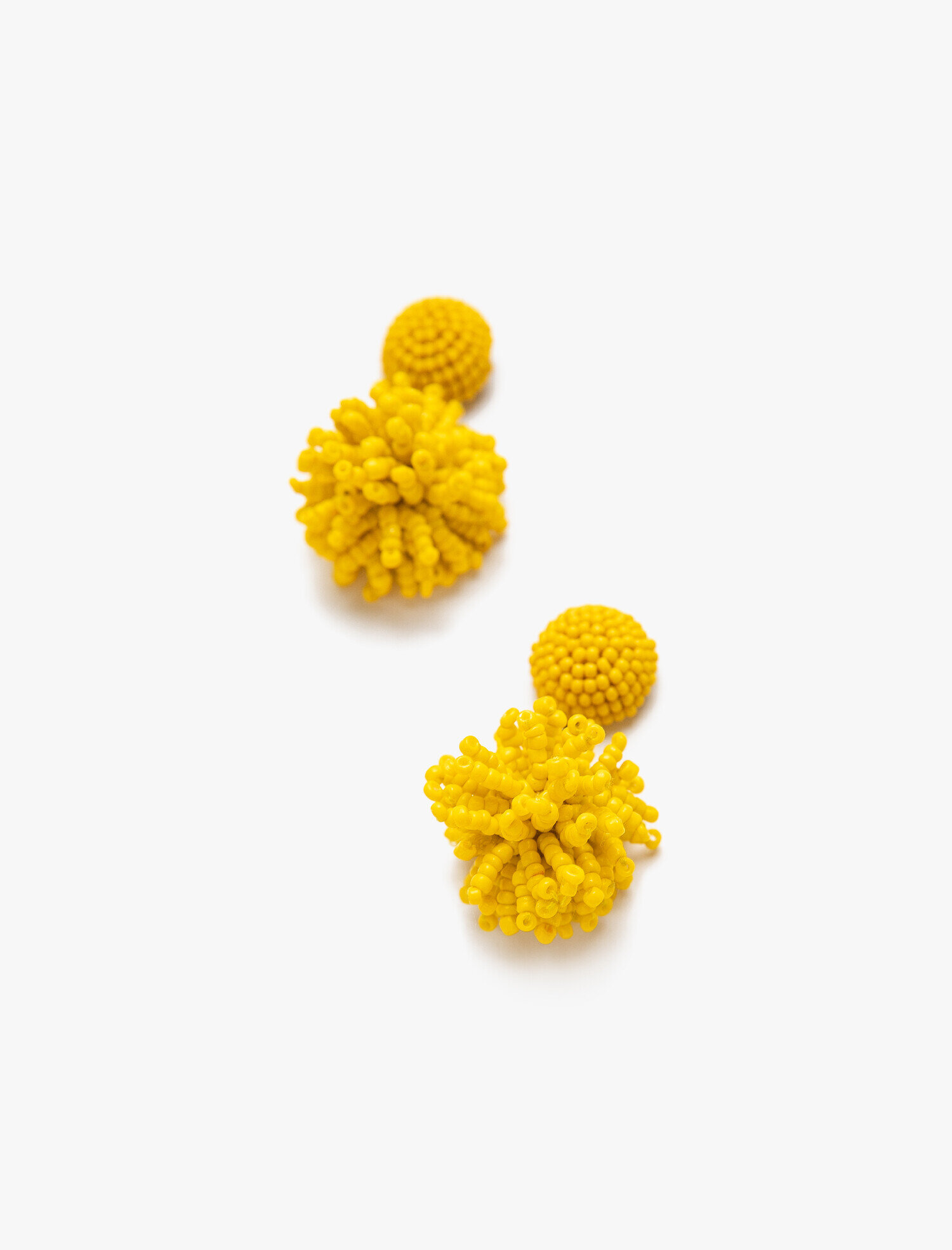  Kadın Boncuklu Sallantılı Küpe