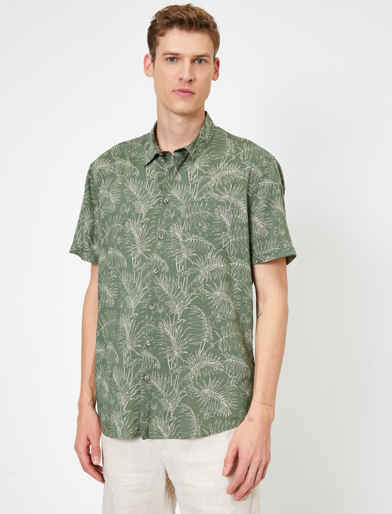   Çiçek Desenli Normal Yaka Regular Fit Kısa Kollu Gömlek