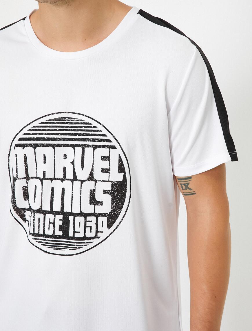   Marvel Lisanslı Yazılı Baskılı Tişört