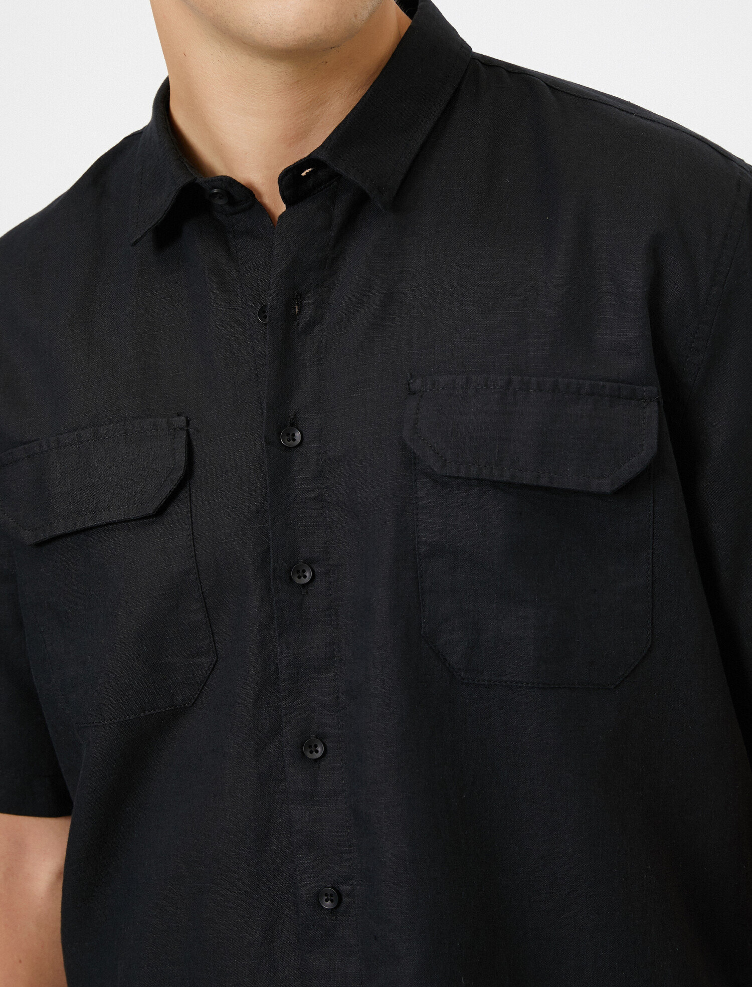   Cep Detaylı Kısa Kollu Gömlek